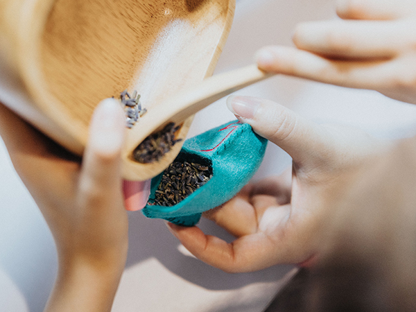 香包天然藥材放在內