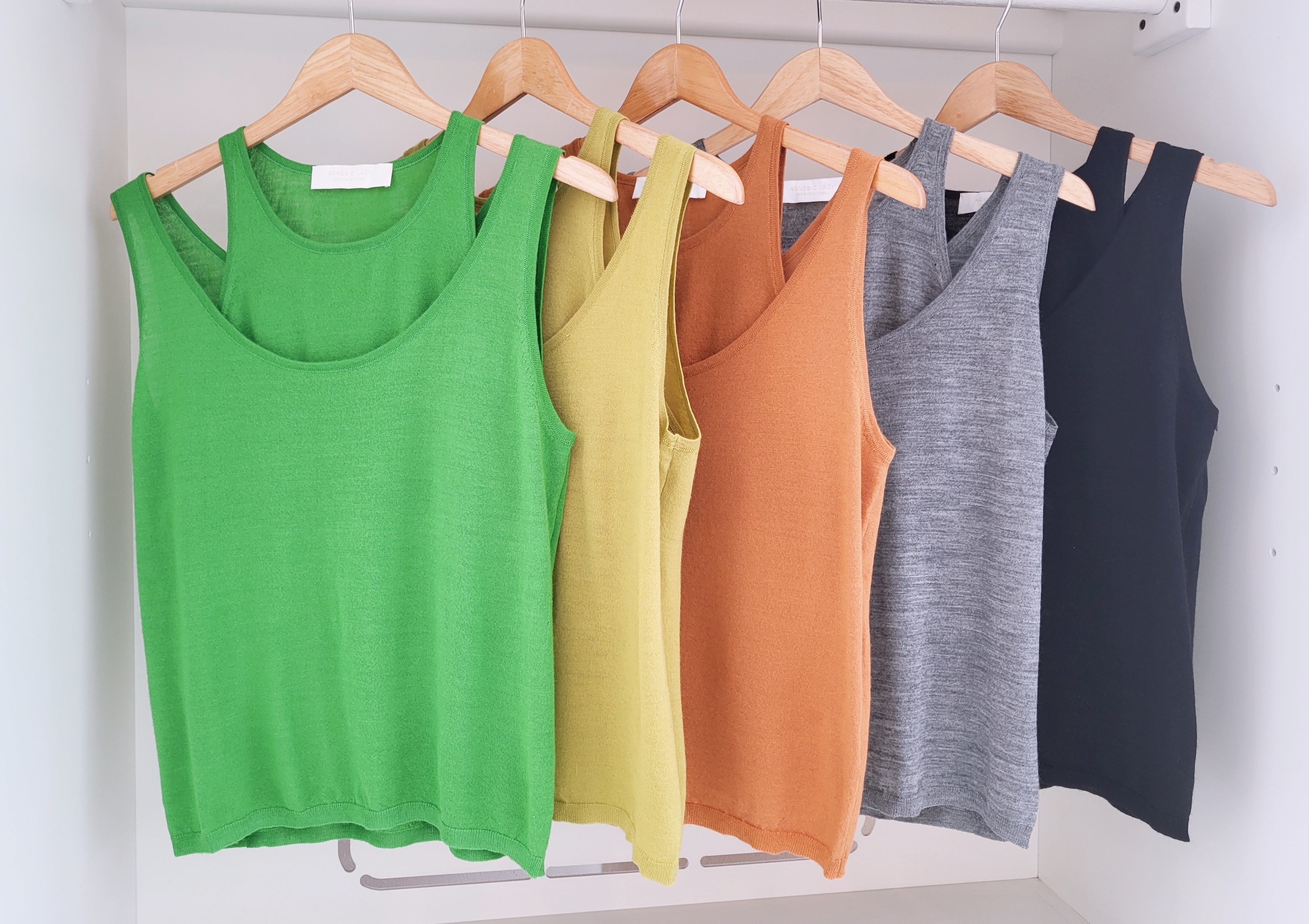 DOUBLE STRAP KNIT BLOUSE