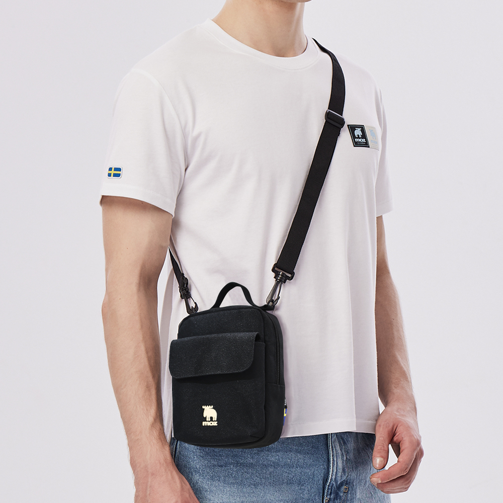 moz瑞典 駝鹿 內層防水 厚片吐司包 旅行小包 (經典黑)