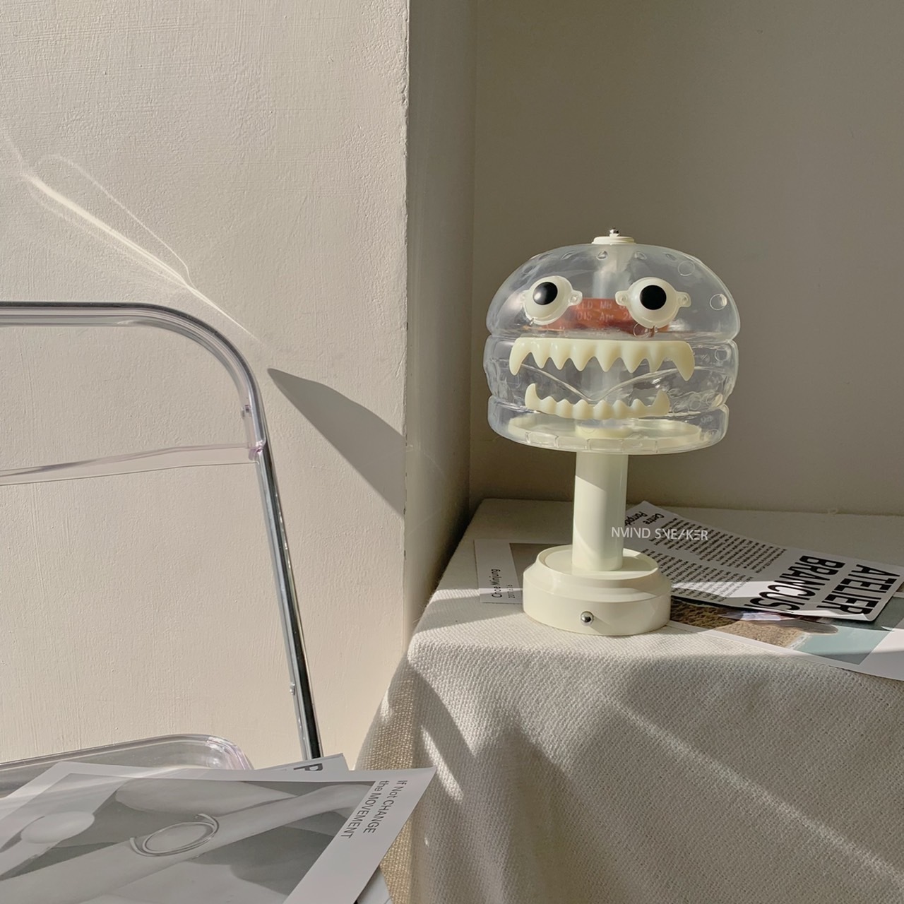 UNDERCOVER x Medicom Toy HAMBURGER LAMP 漢堡燈透明 UNDERCOVER x Medicom Toy HAMBURGER LAMP 漢堡燈透明