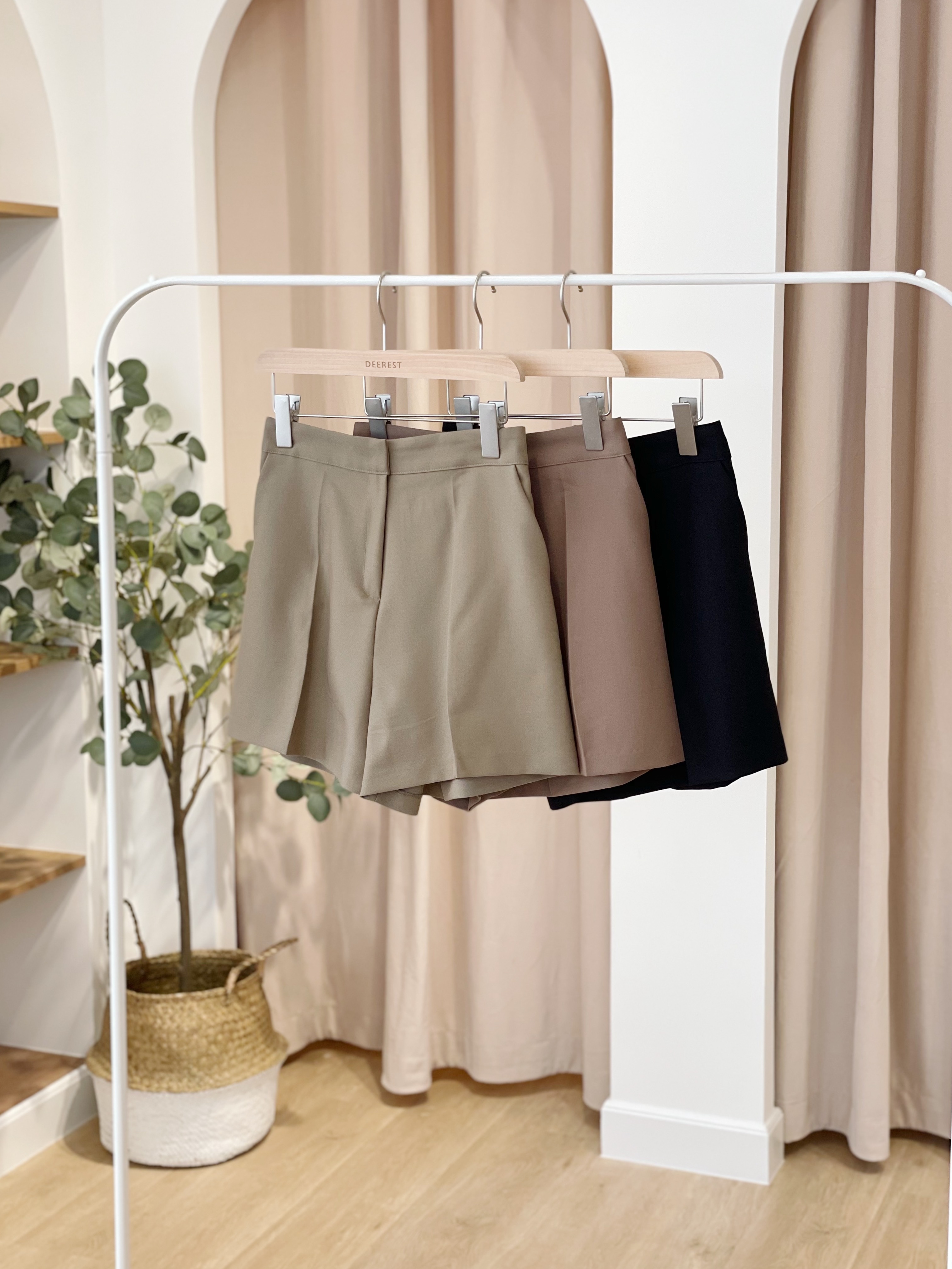 JEAN064 Olive Day Shorts