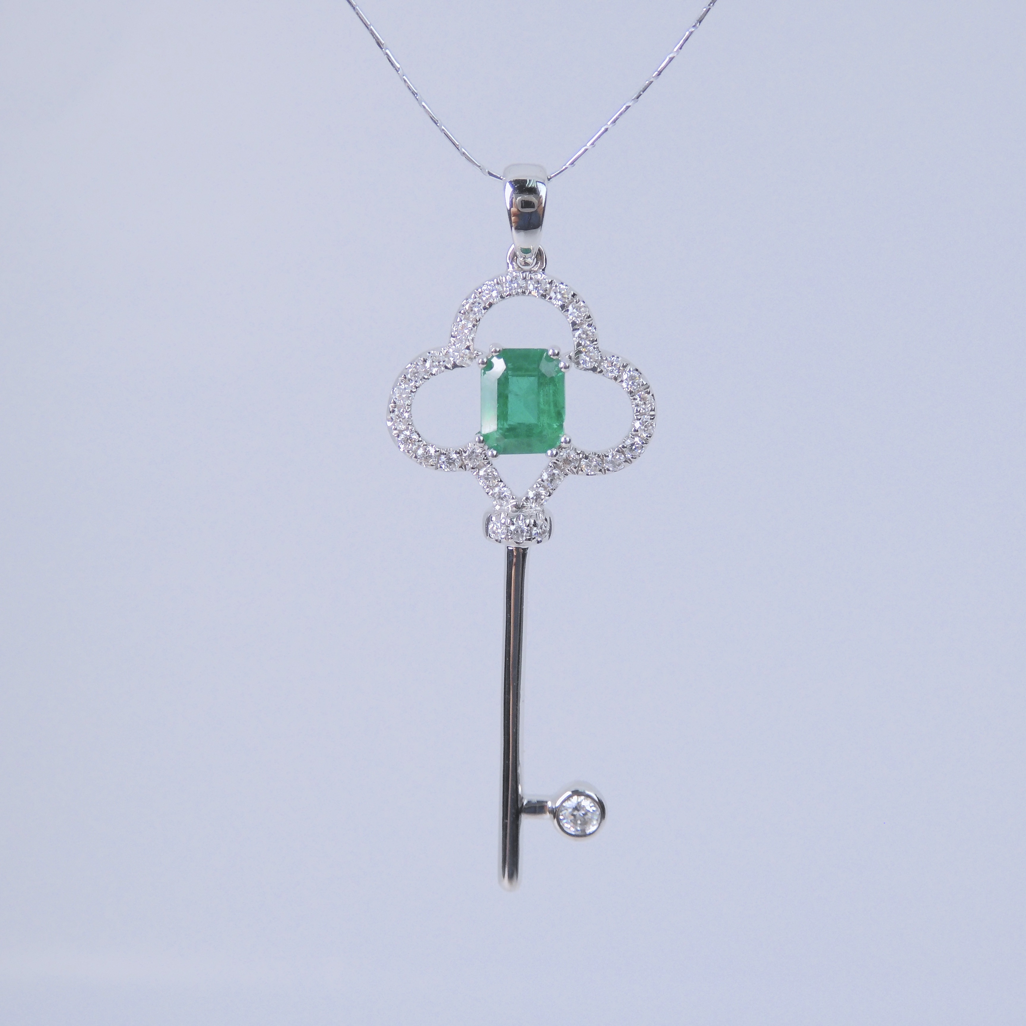 18K金 0.57ct 綠寶石吊墜