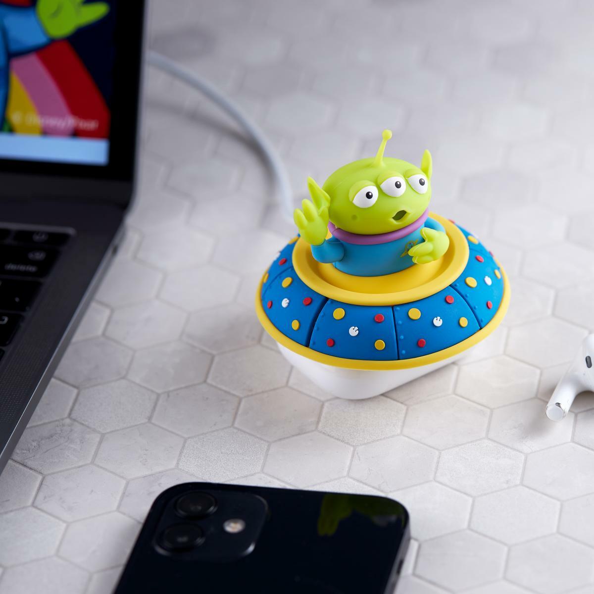 台灣直送|infoThink 三眼仔磁吸充電盤|叉電|磁吸|電話座|Magsafe|TOY STORY|聖誕限定 ALIEN 三眼怪 玩具總動員