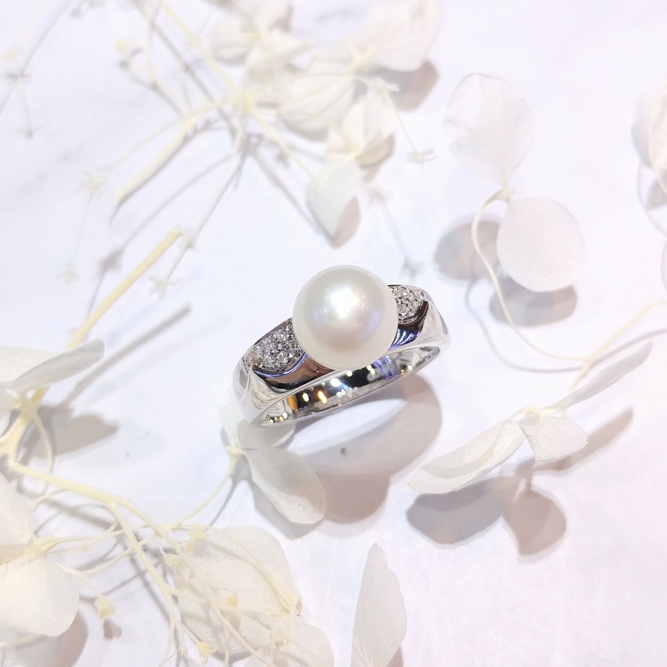 全新14K白金8份鑽石珍珠戒指