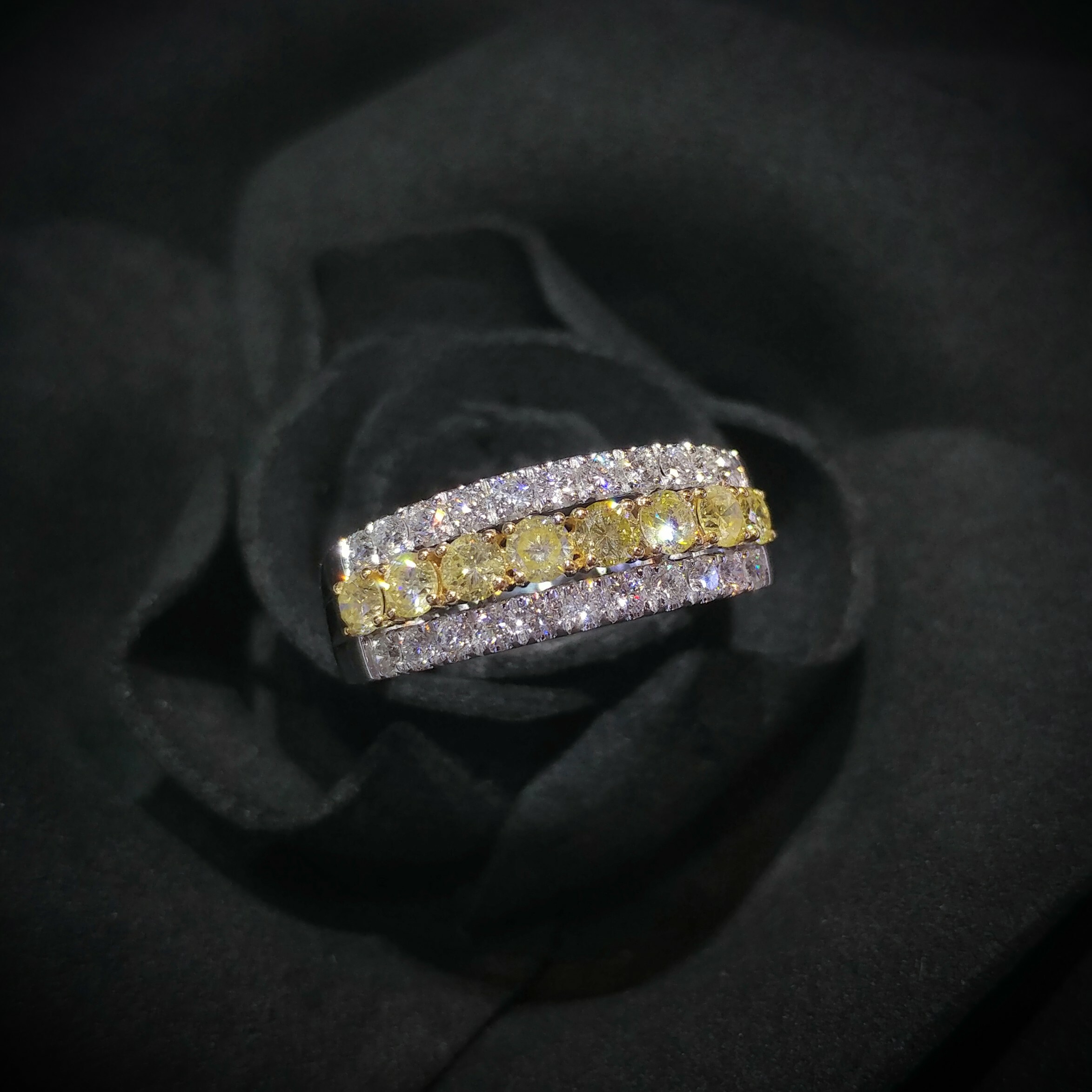 18K Gold Fancy Yellow 1.00ct Diamond Ring