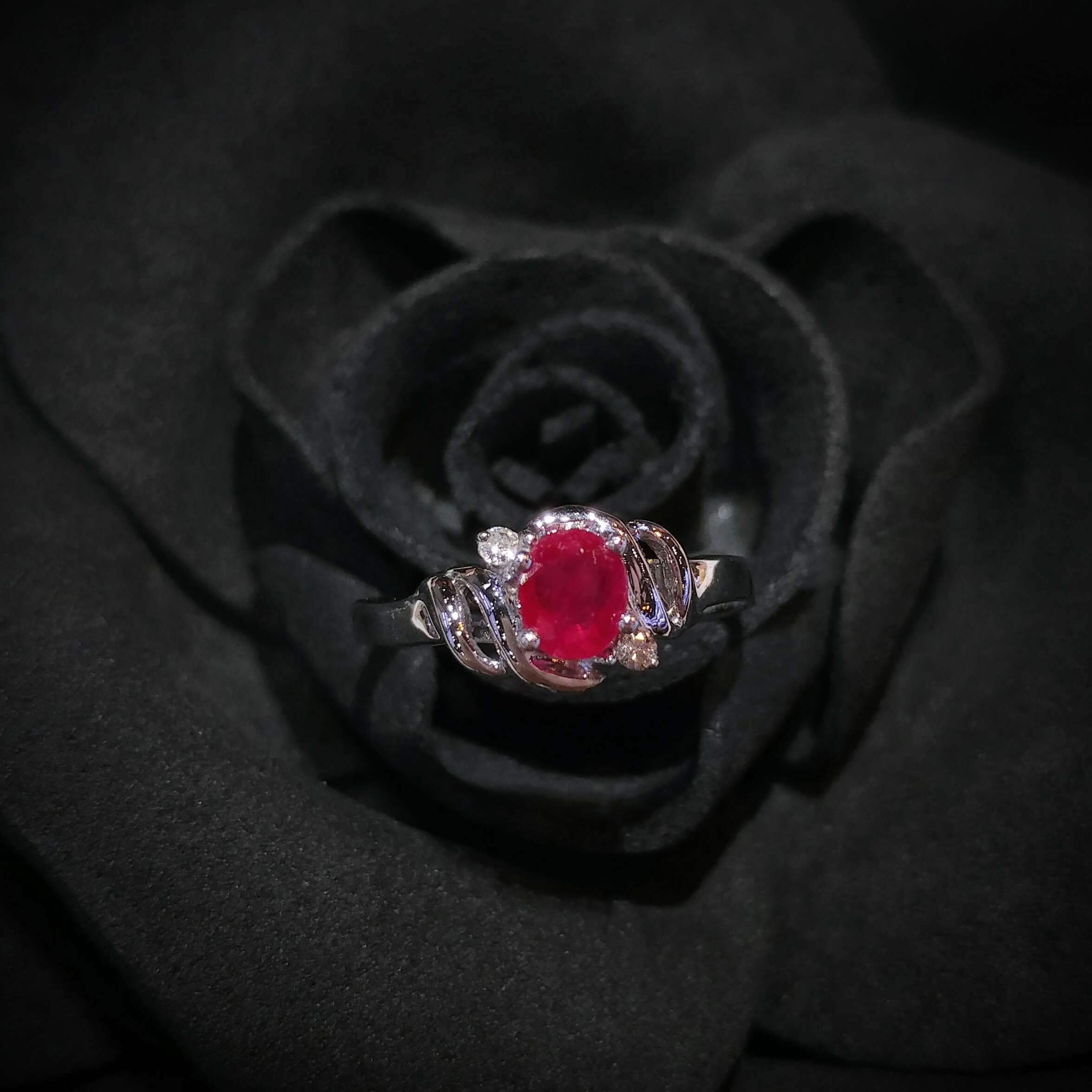 全新18K白金【單粒38份紅寶石】配3份鑽石戒指