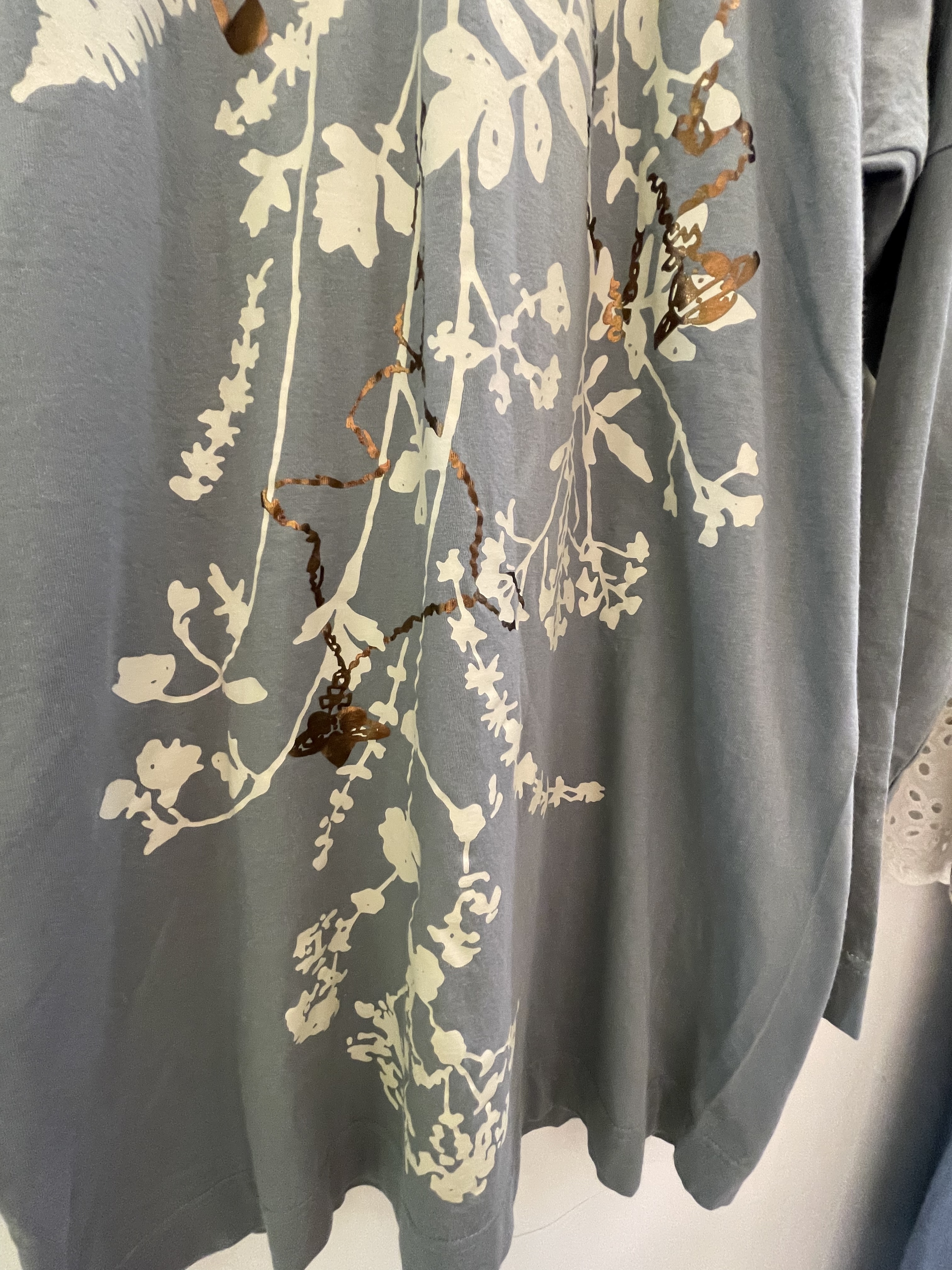 Vivienne Westwood 燙金圖案上衣