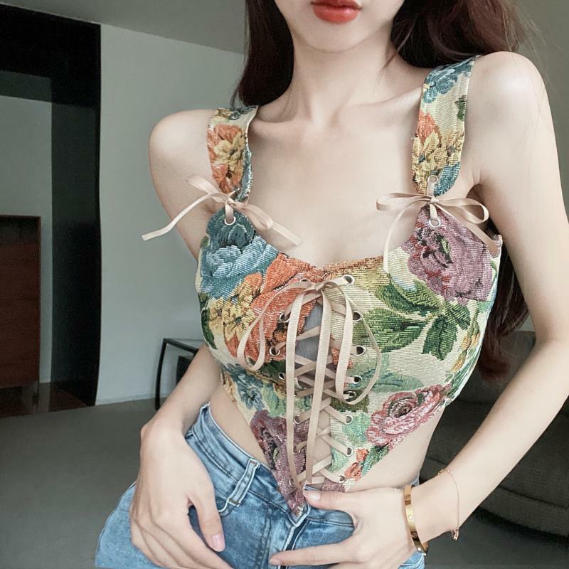 刺繡感印花 類馬甲上衣