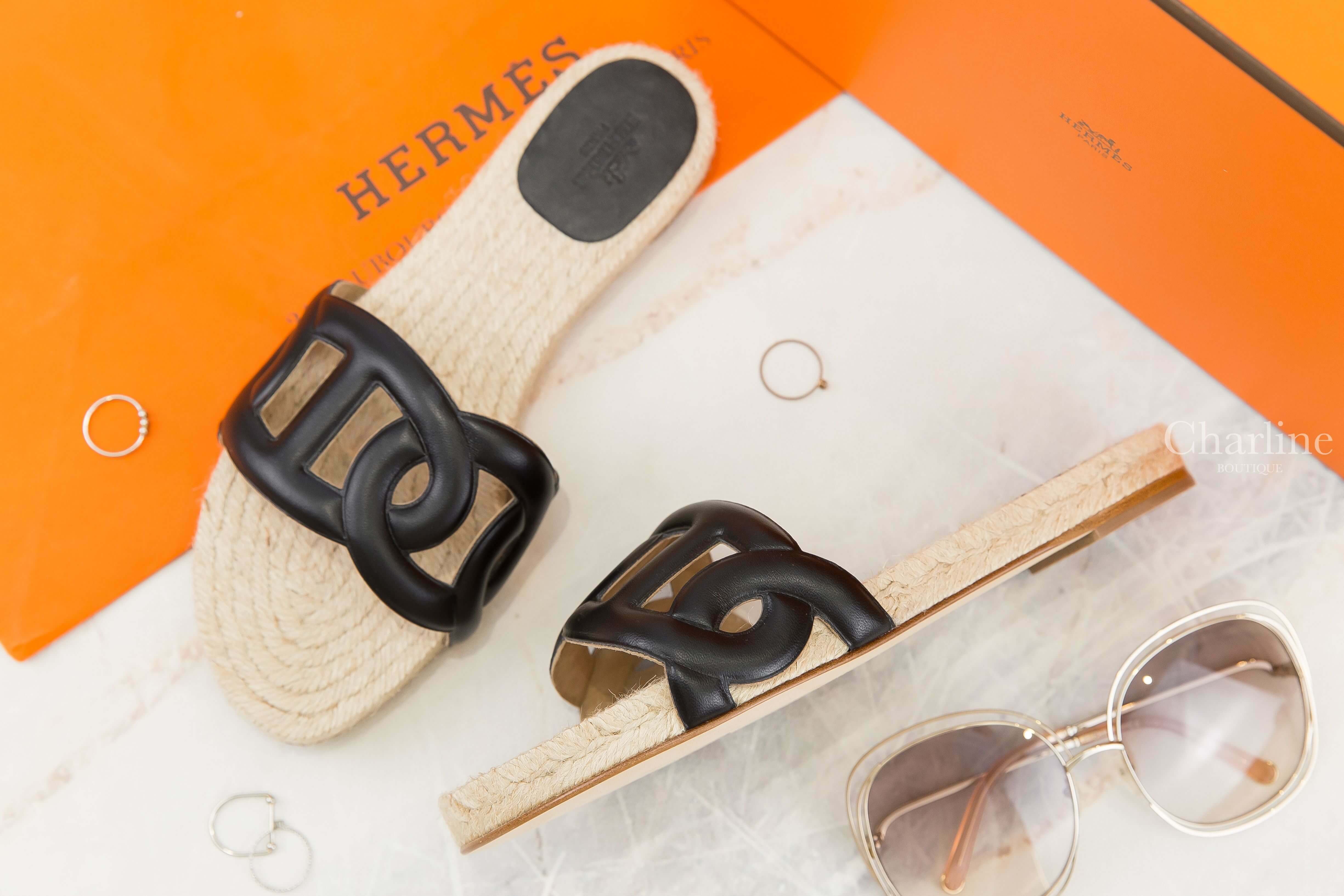 Hermès Famosa Espadrille 黑色山羊皮θ草編平底拖鞋-Charline Boutique 精品代購