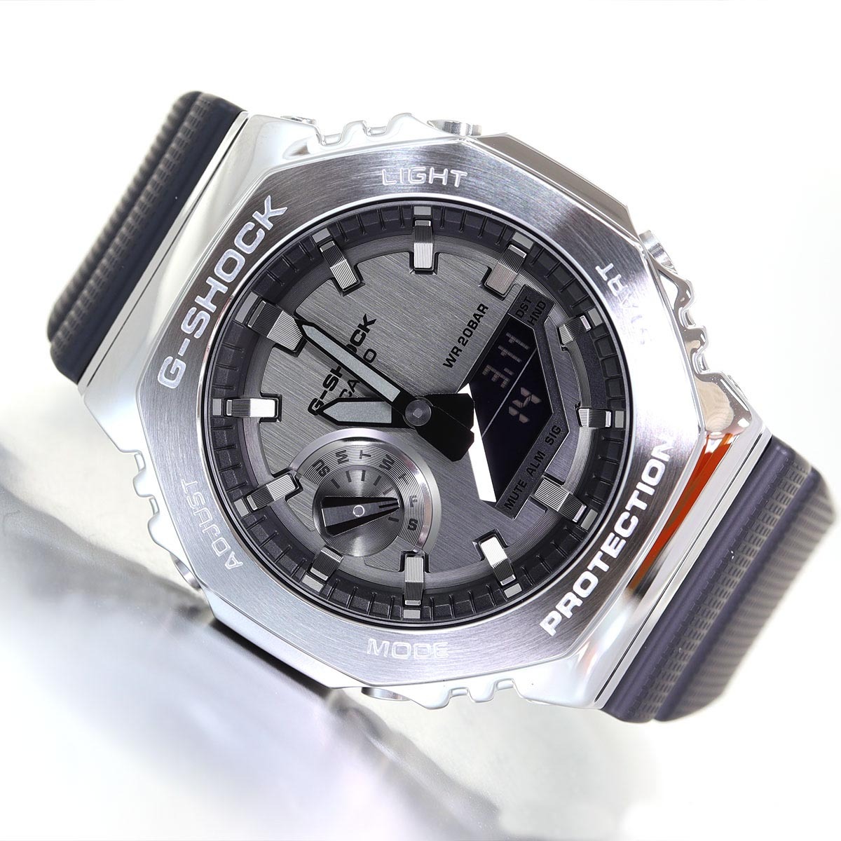 Casio G-Shock GM-2100-1A CasiOak Metal Case Men Watch Casio G-Shock GM-2100-1A CasiOak Metal Case Men Watch