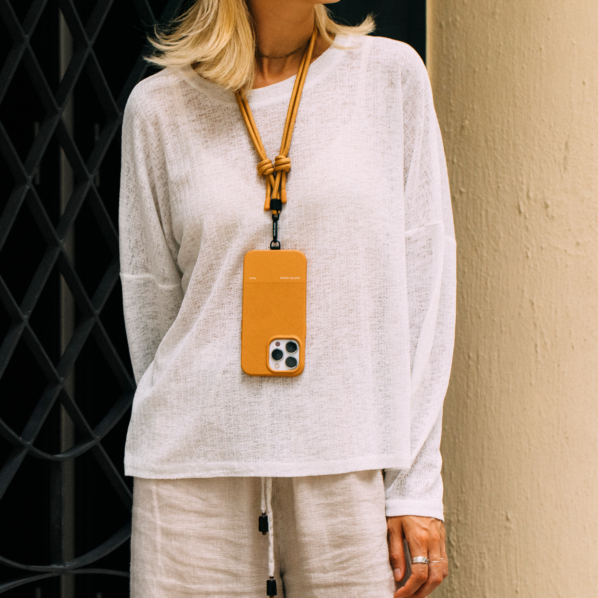 CLIC® 巴黎系列手機殼- 石泥黃