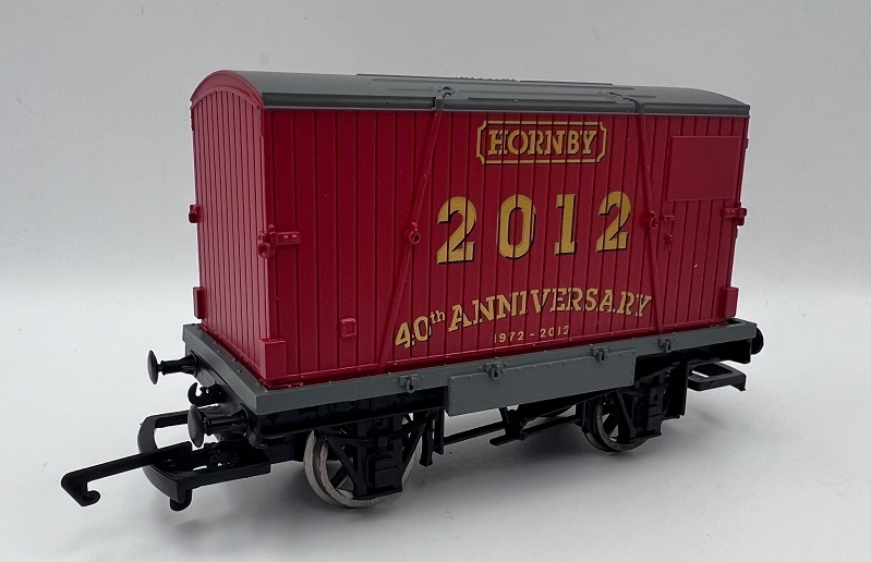 Hornby R6609 HO scale 2012 40th Anniversary Conflat Wagon