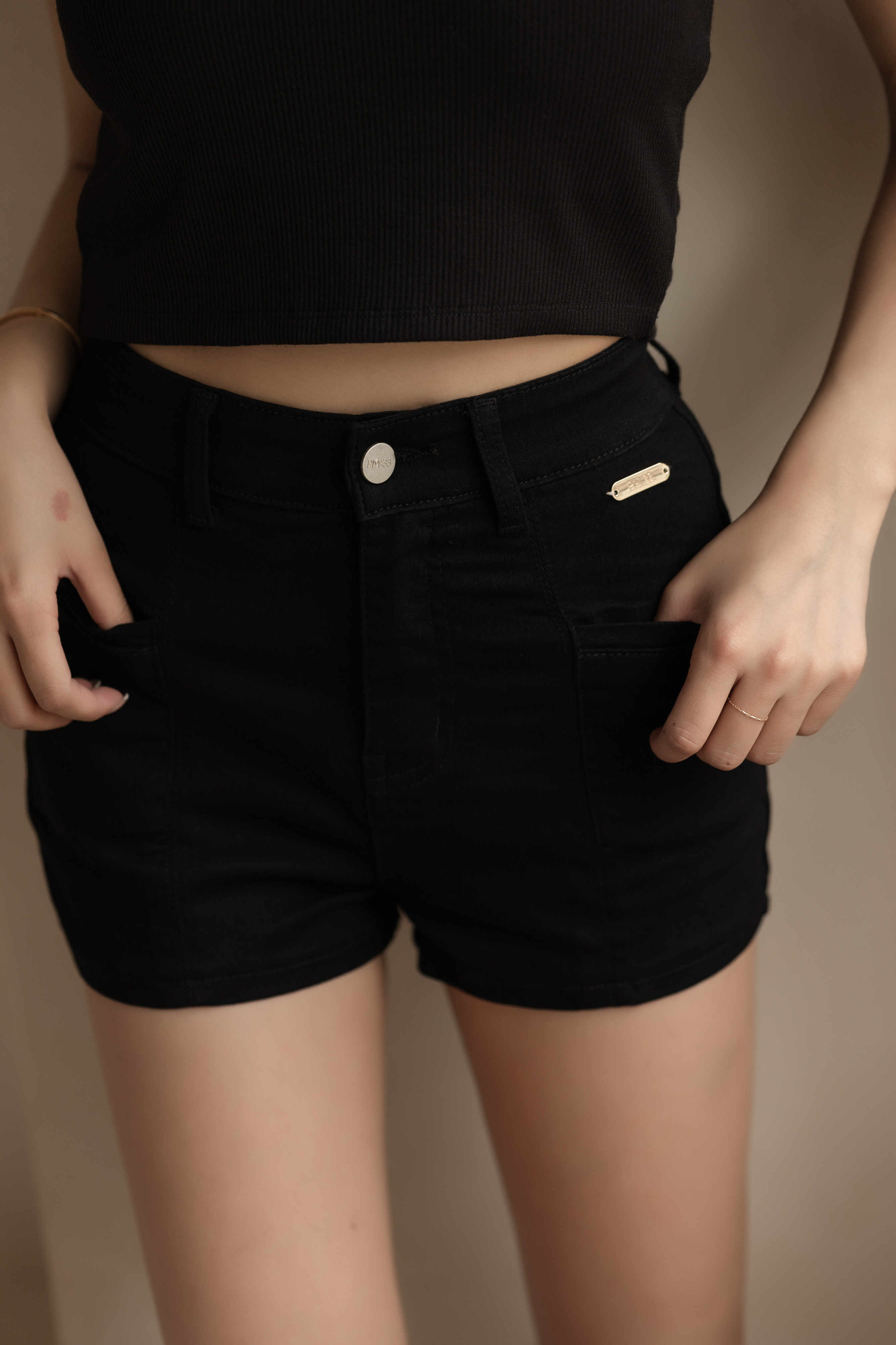 高腰神腿牛仔短褲