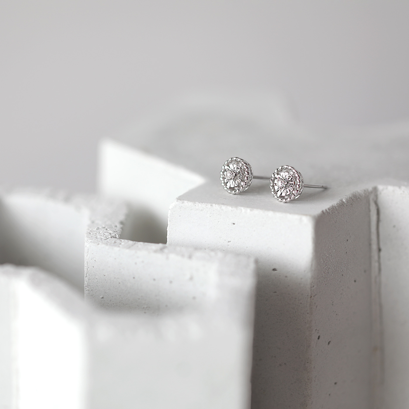 馬戲團 — 6分鑽石耳環