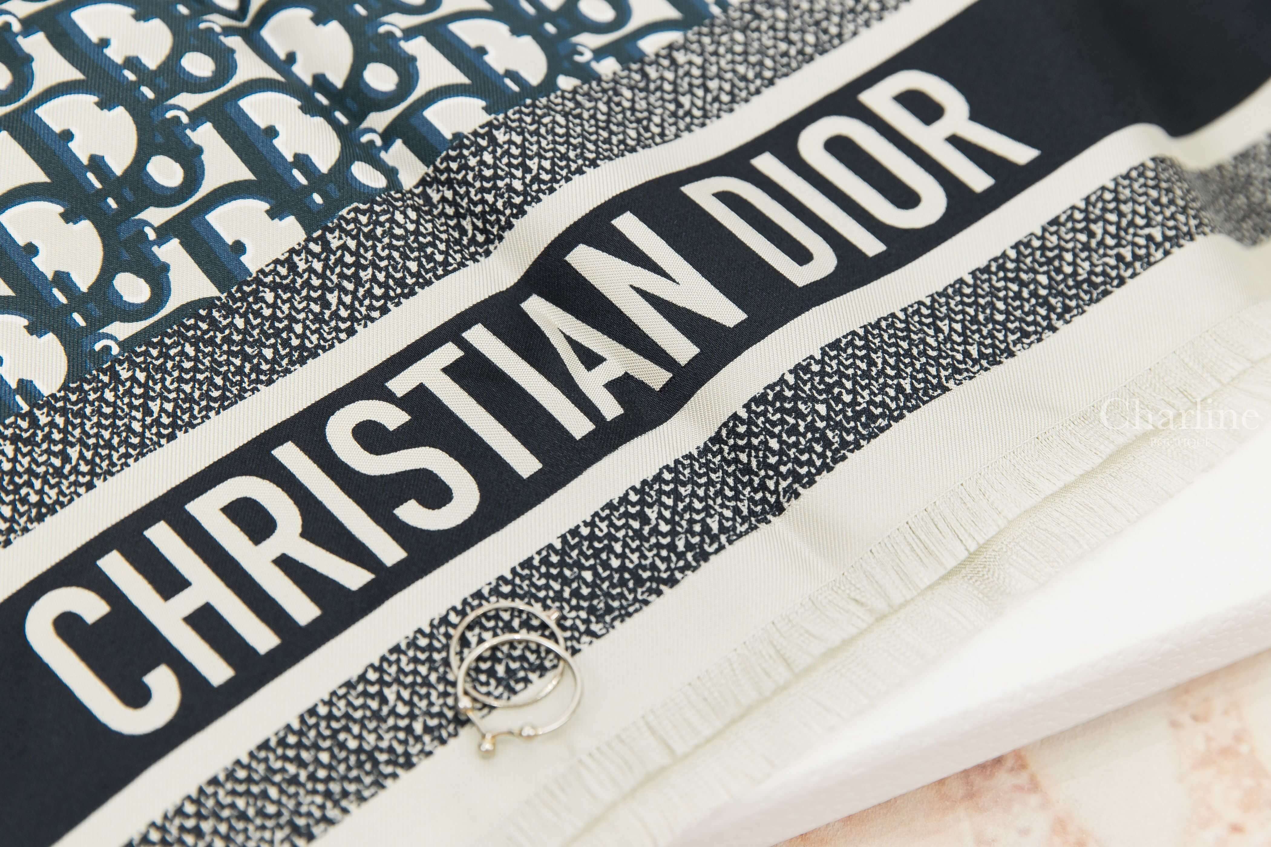 Dior Dior Oblique Diortwin 70 Square Scarf 海軍藍滿版老花白色抽鬚滾邊真絲方巾