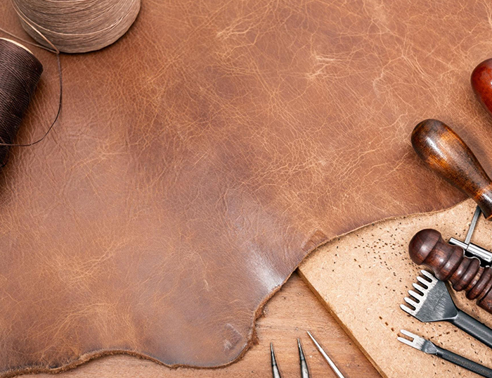 沙發皮種類全介紹》一篇掌握真皮沙發挑選重點：皮革種類、沙發架構