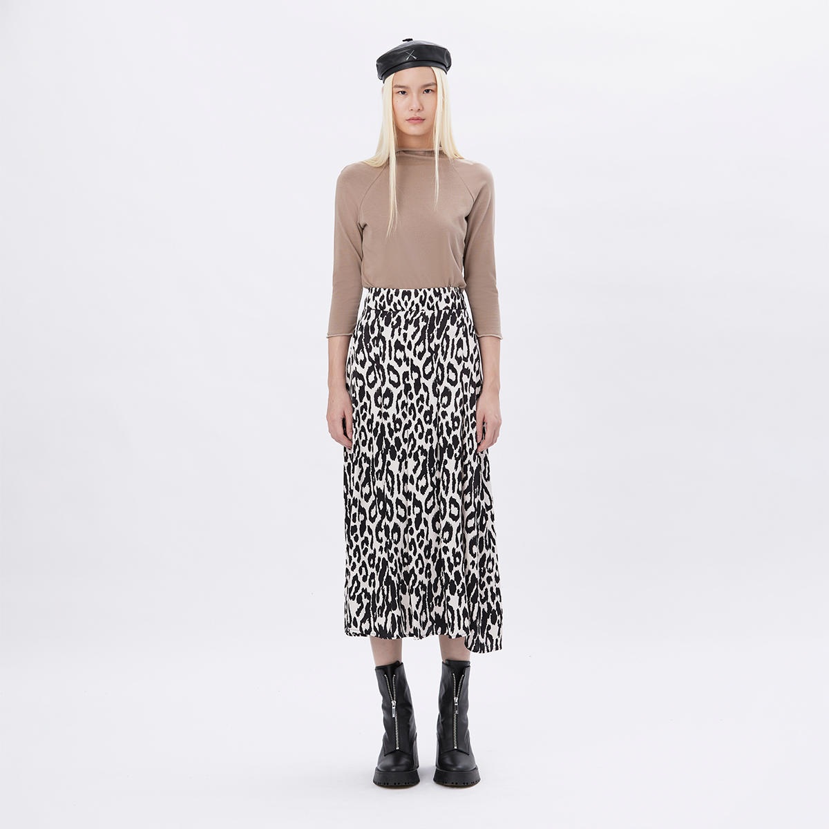 Hit Girl 立領合身長袖（限定色）