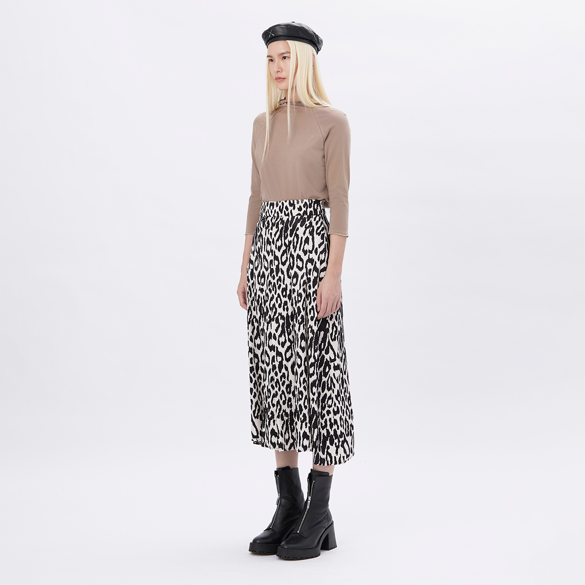 Hit Girl 立領合身長袖（限定色）