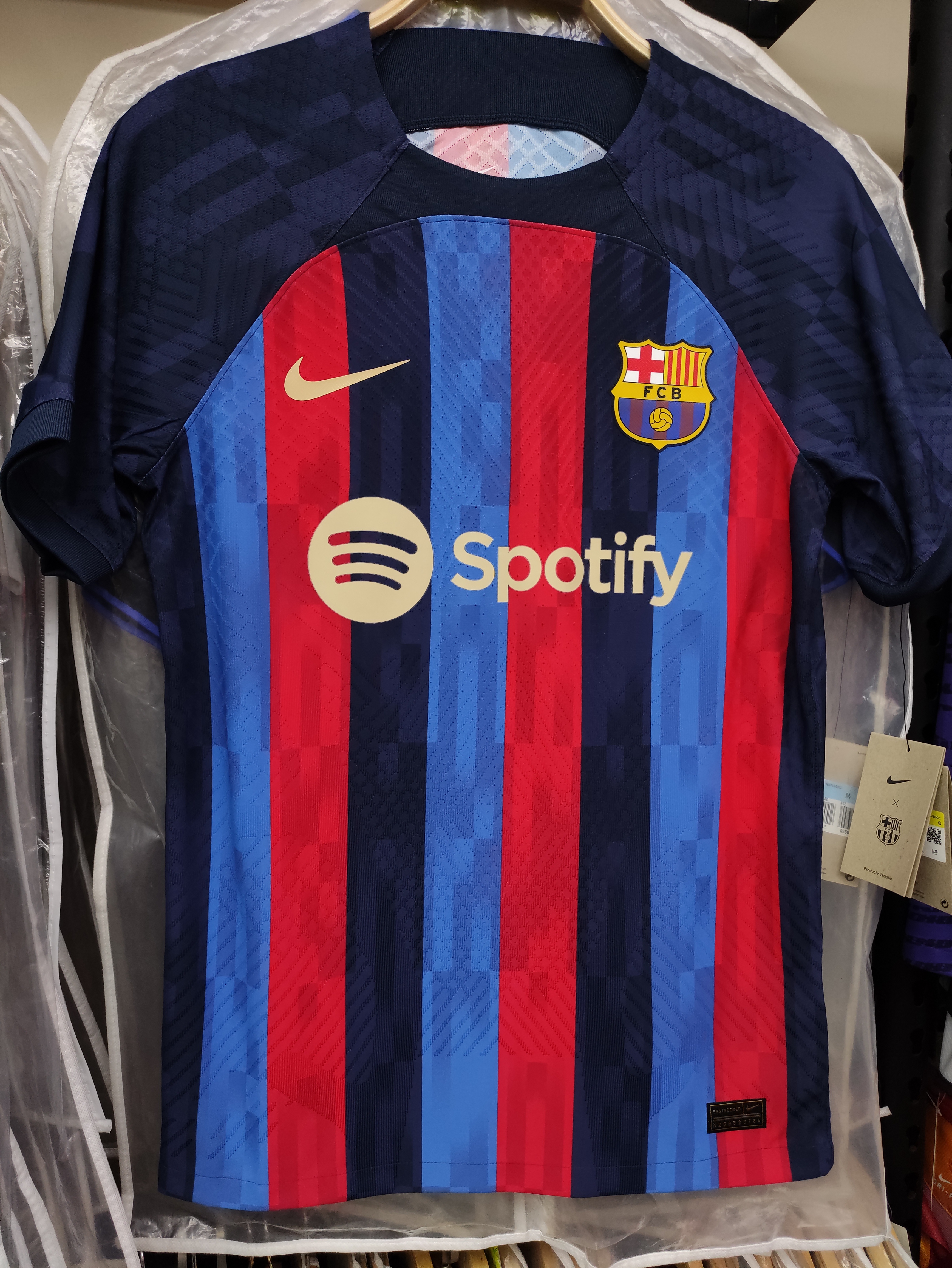 22-23巴塞隆拿主場球員版球衣