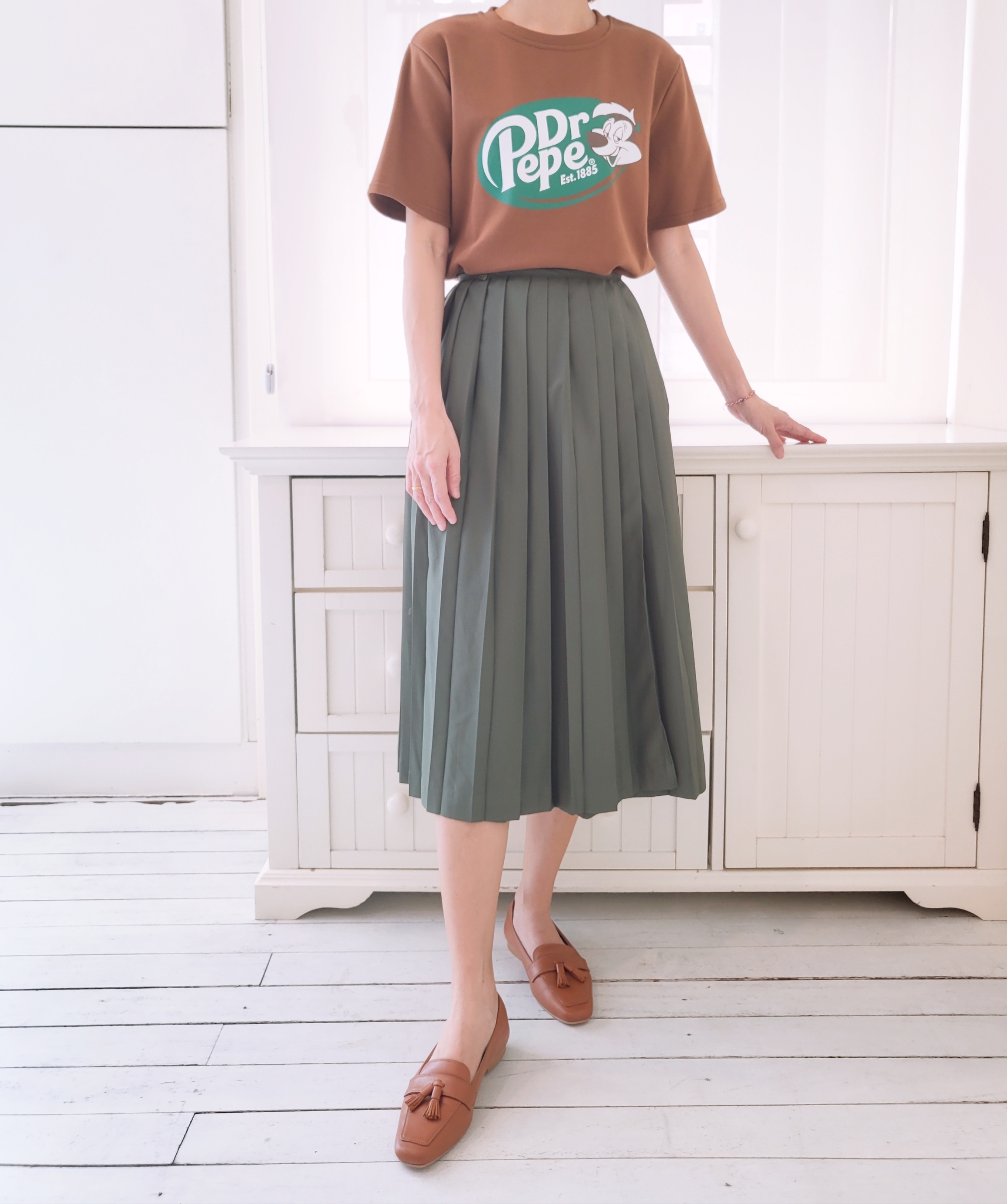 PLEATED MIDI SKIRT