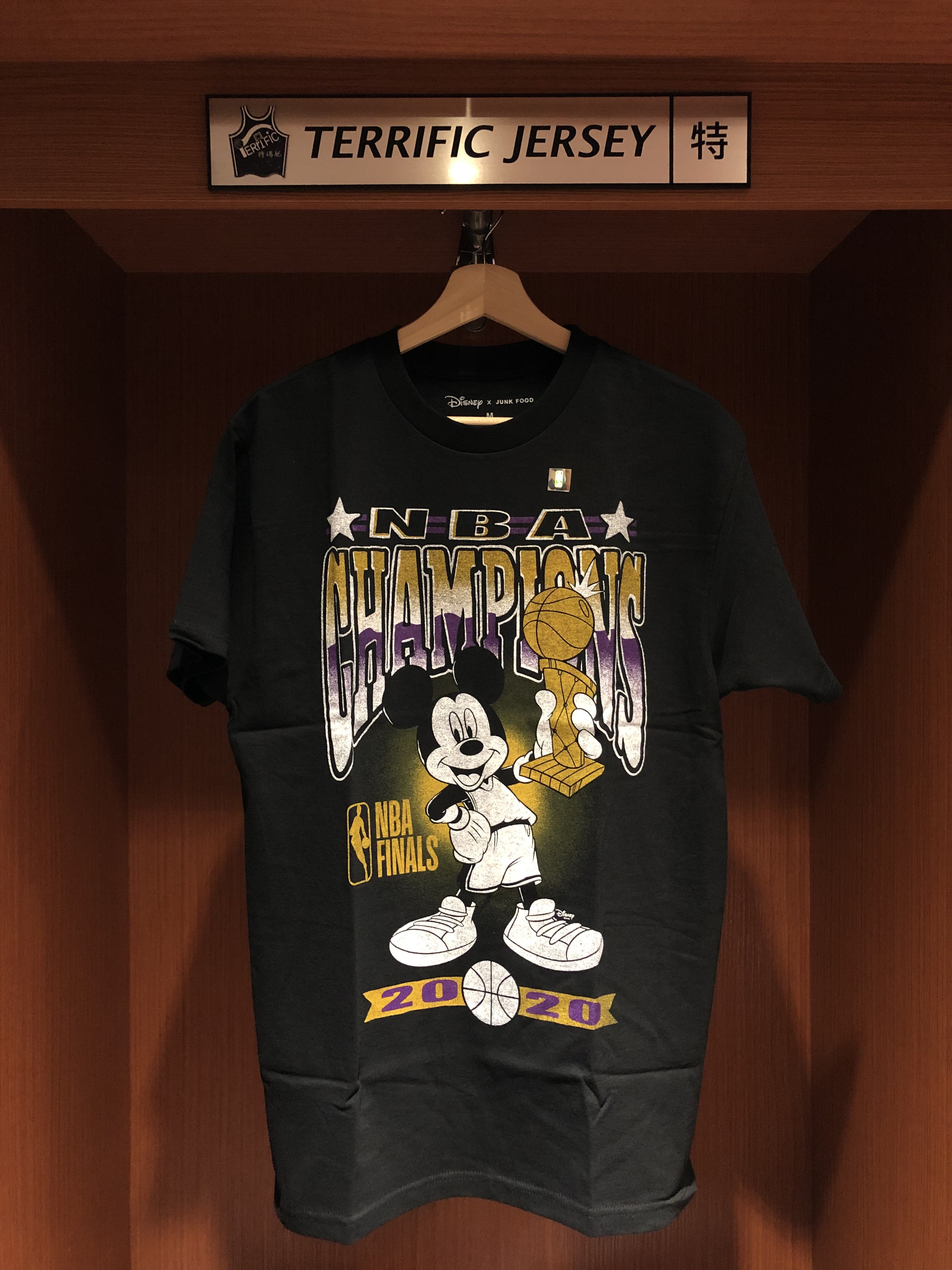 NBA短袖 Los Angeles Lakers Mickey Mouse 洛杉磯湖人 迪士尼 米奇 2020冠軍 金盃 米老鼠 Junk Food Tee 全新