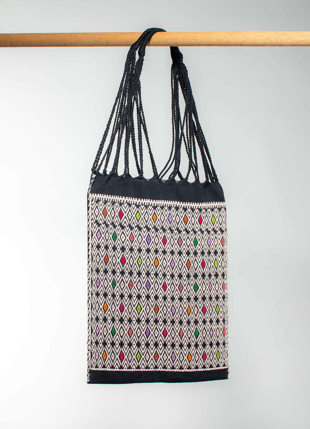 墨西哥腰機技藝手工腰織吊床包-2292WB-41X39cm-全版黑刺繡
