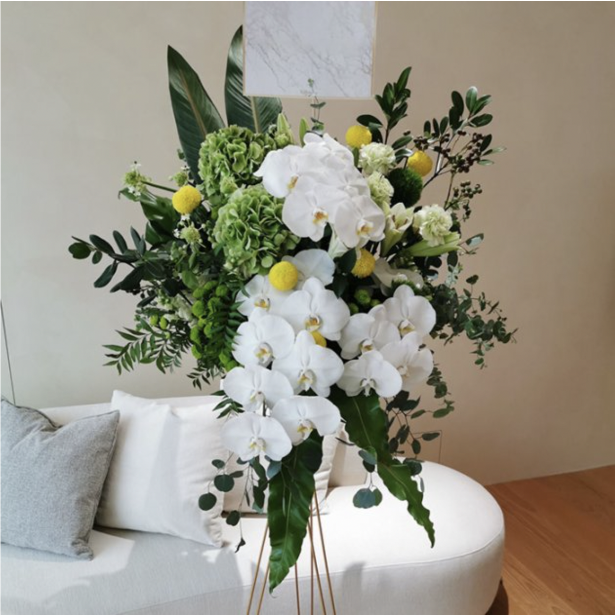 一隅恬靜 時尚鮮花高架花籃 開幕花籃