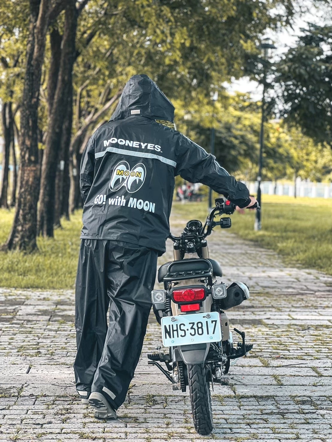 MOONEYES 兩件式 騎士 雨衣 黑色