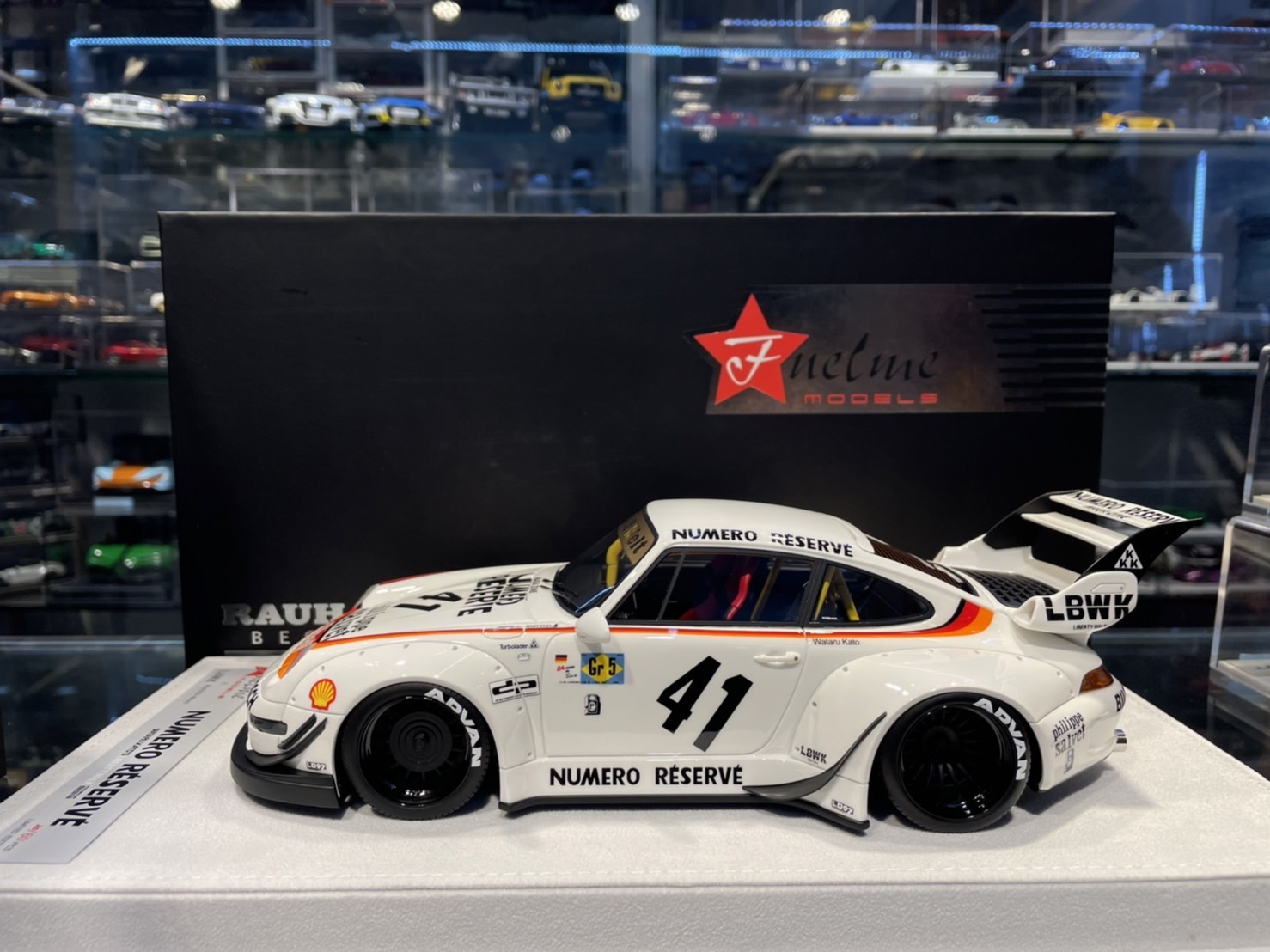 Fuelme 1/18 911 RWB 993 #41 - ミニカー