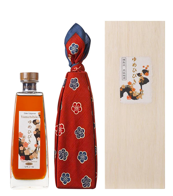Oyama Yumekobo Premium Plum Sake with Barrel Skewers (Wood Box) 500mL