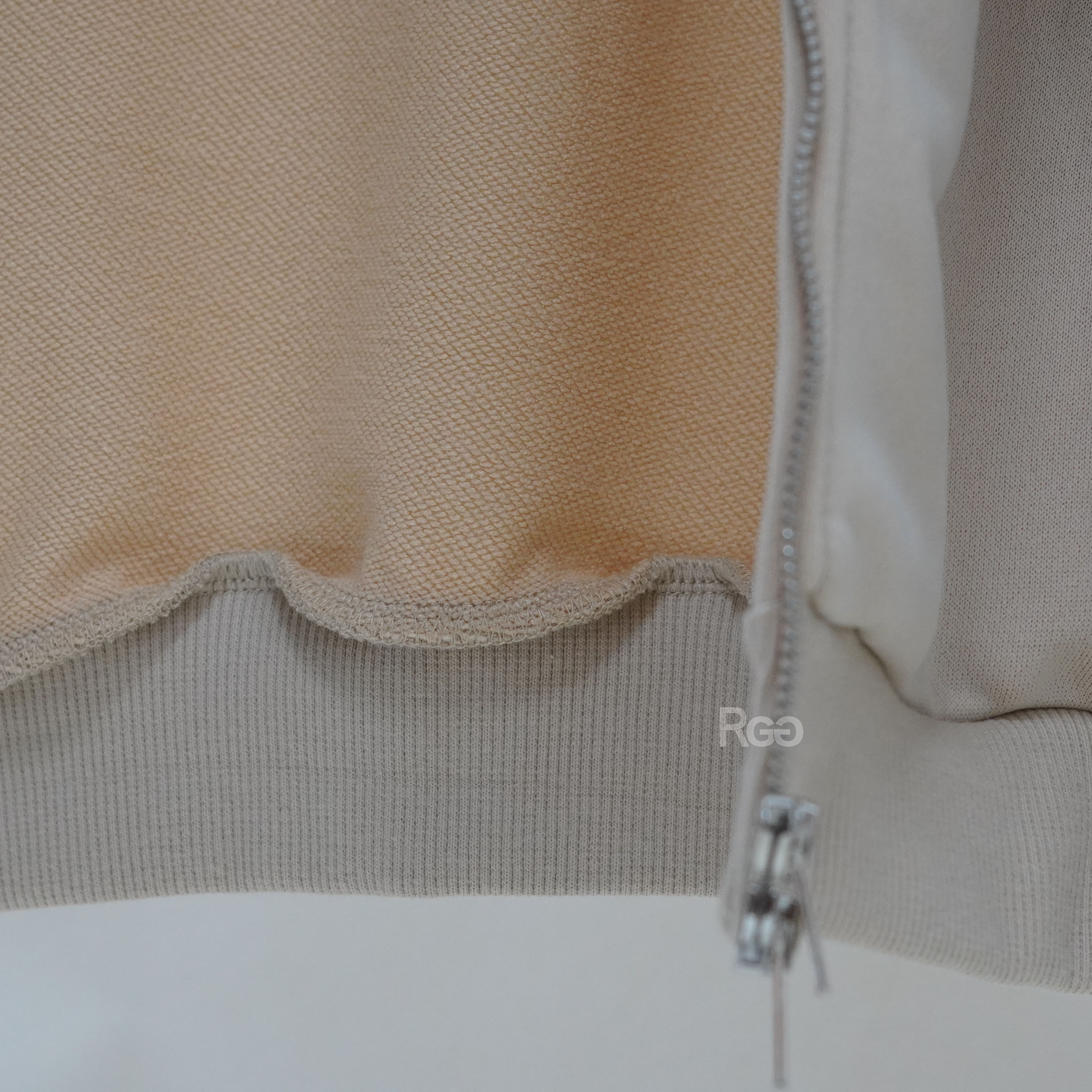 #80164 重磅寬鬆落肩素面連帽外套材質細節照