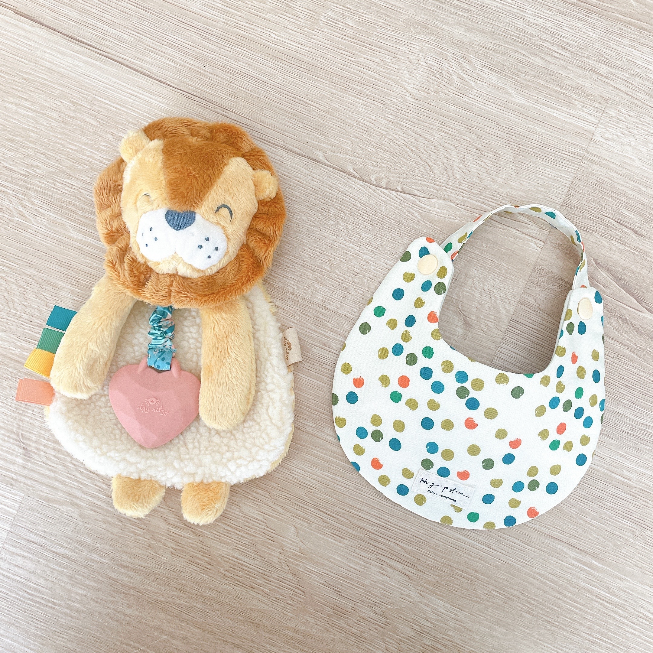 Hi Y.P store-手作圍兜-彩色點點