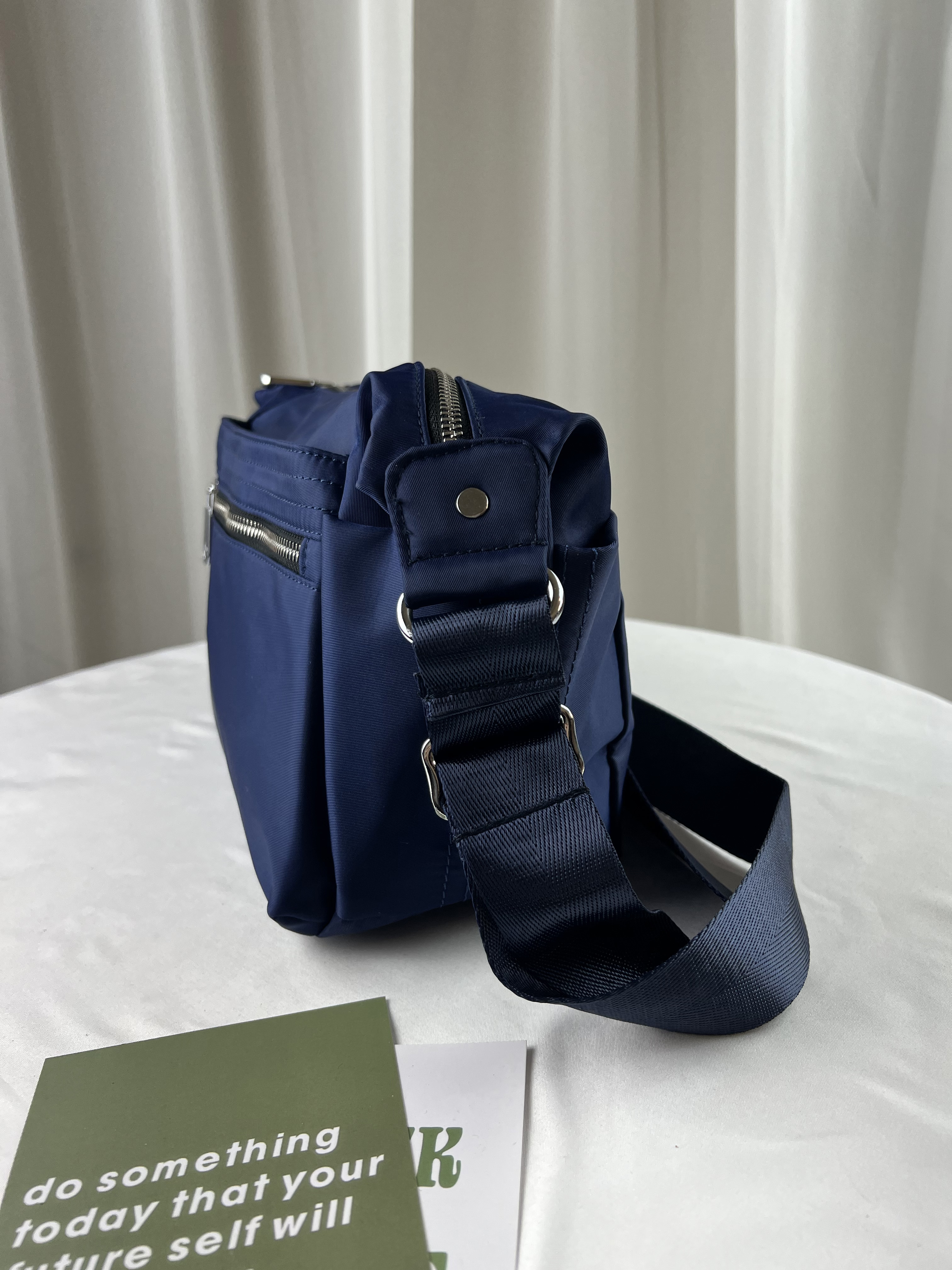 深藍 素面尼龍防潑水側背包 #SM-1030