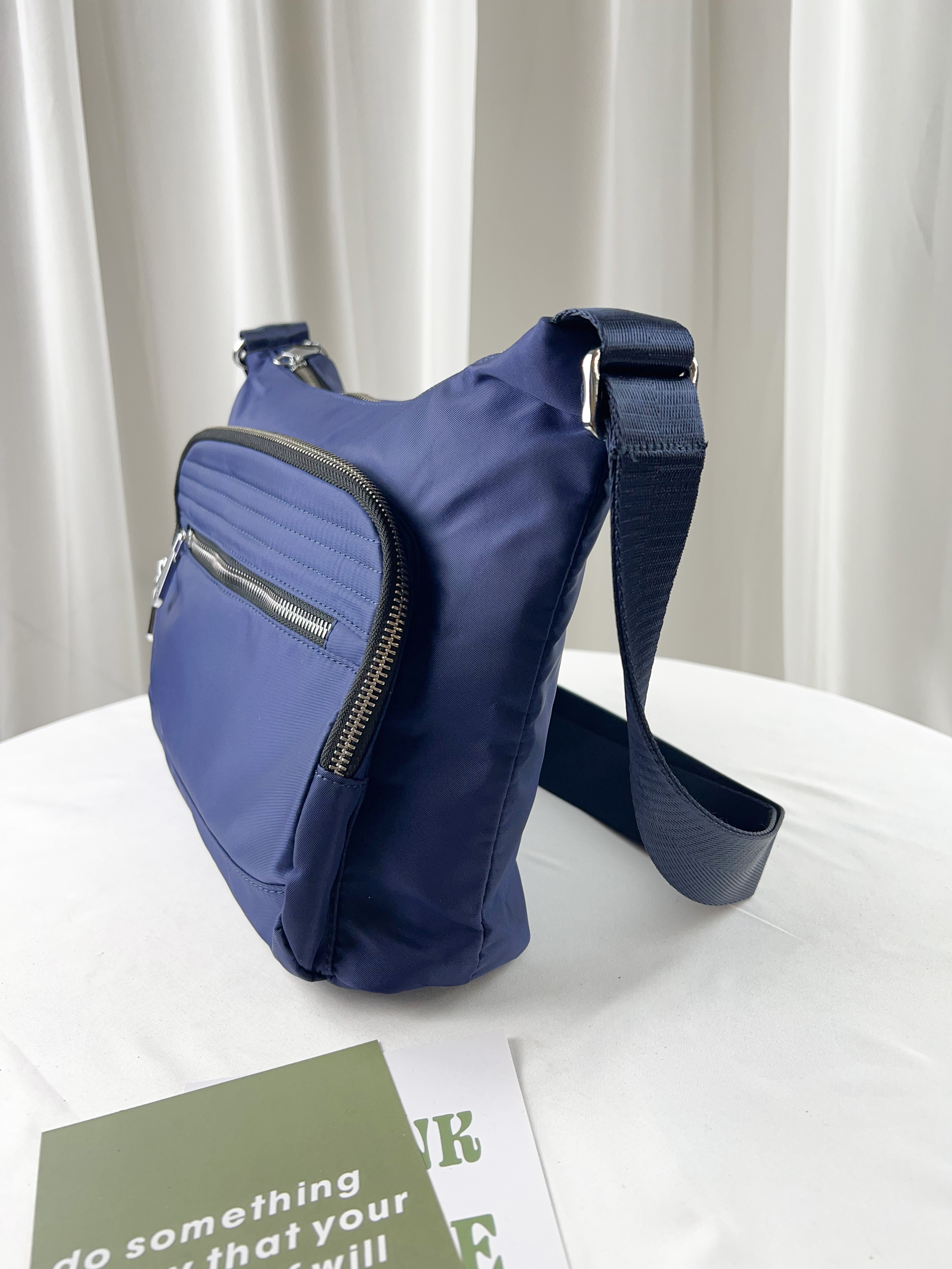 深藍 素面尼龍防潑水側背包 #SM-1031