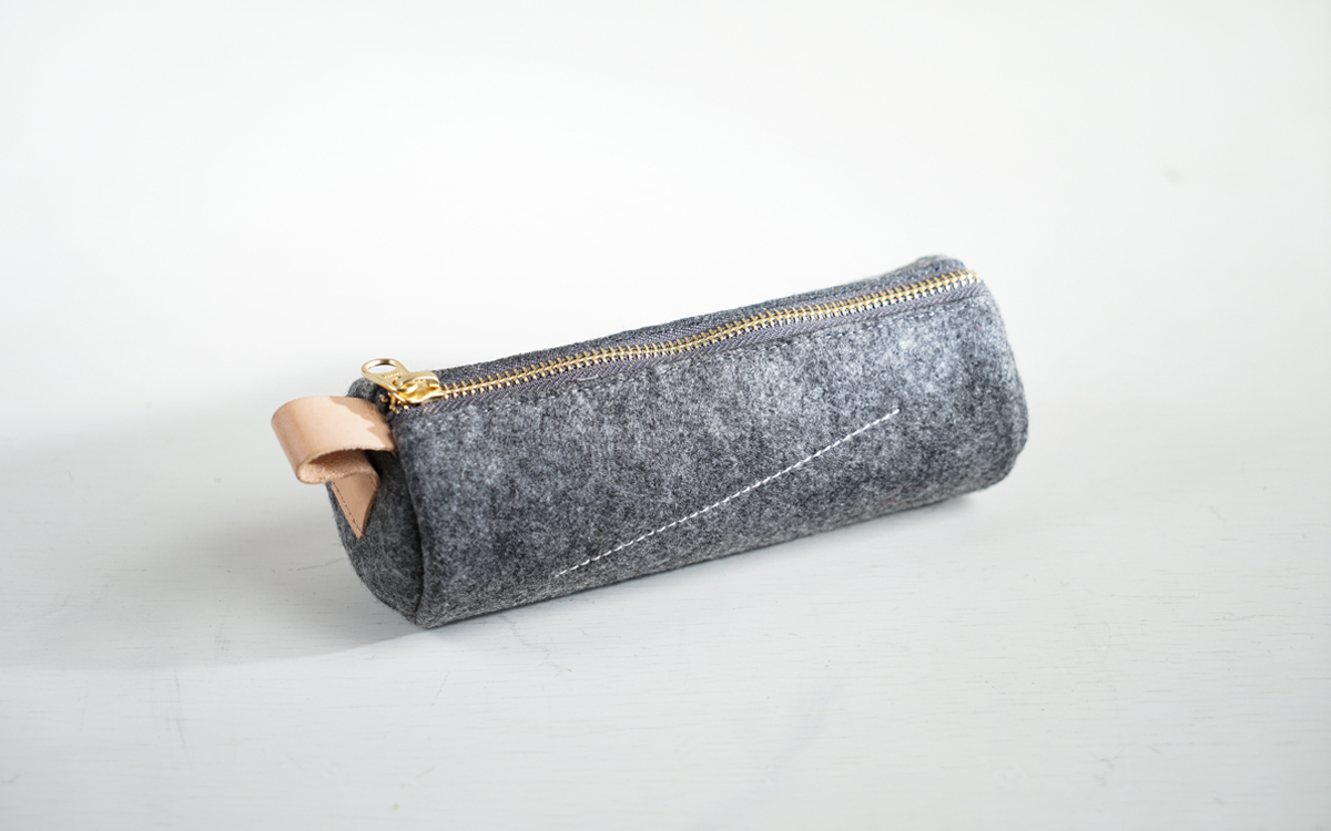 樂洋・Leyan- Effortless Chic圓滾滾鉛筆盒 /文具收納包－深深灰