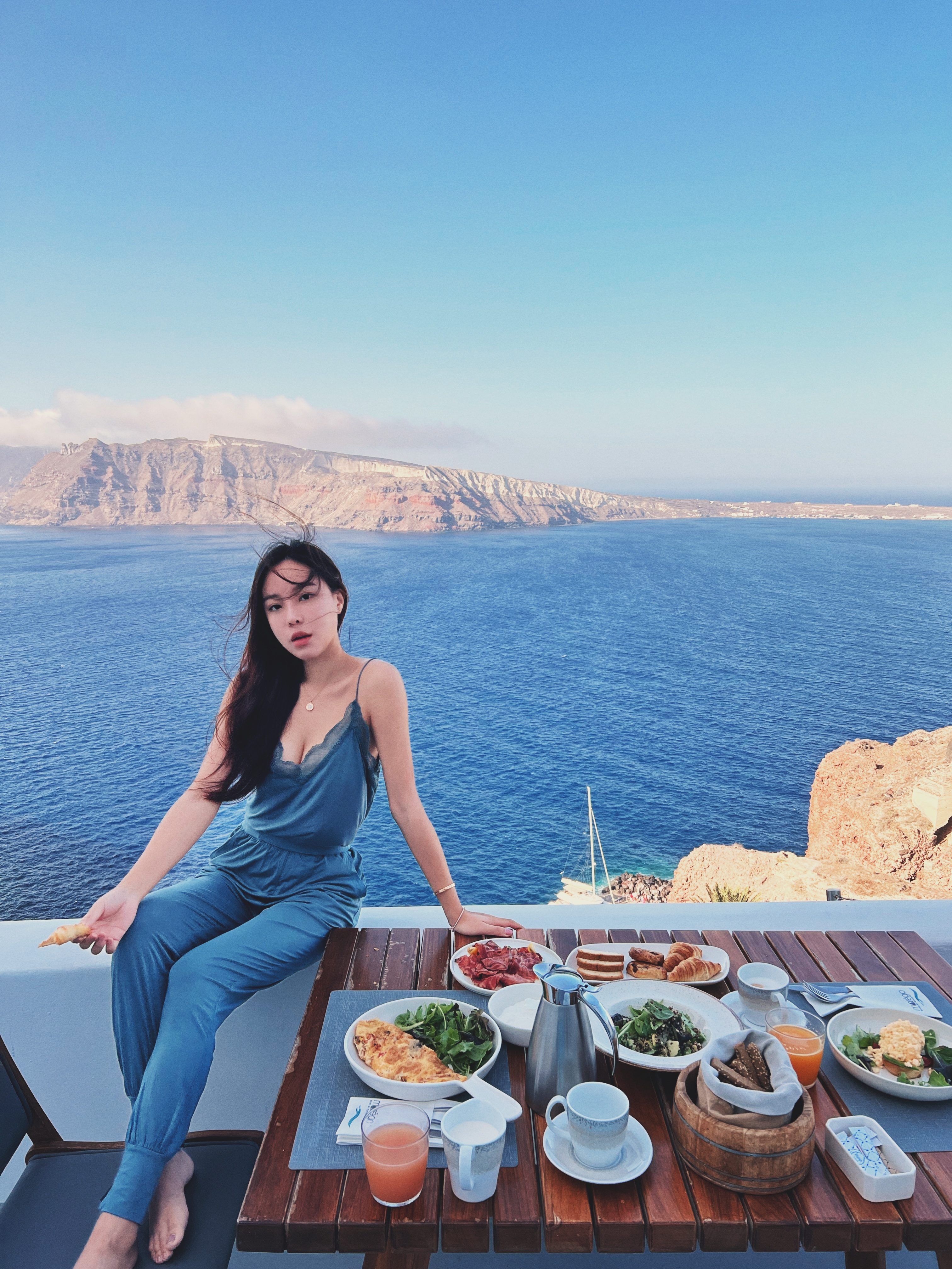 Oversleep 舒服到賴床 細肩蕾絲＋長褲居家套裝