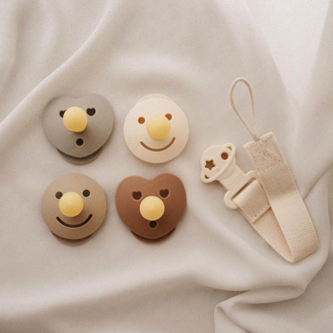 𝐅𝐫𝐨𝐦𝐢𝐬𝐞 笑臉/愛心奶嘴