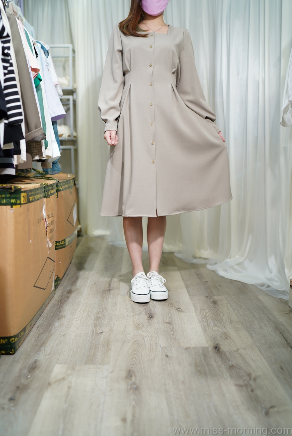 修腰款簡約連身裙(66405)