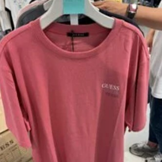 [S] GUESS UNISEX BACK PRINT SEMI-OVERFIT SHORT SLEEVE T-SHIRT,PINK, NM2K0372-PNK [FINAL SALE] (SGU143)