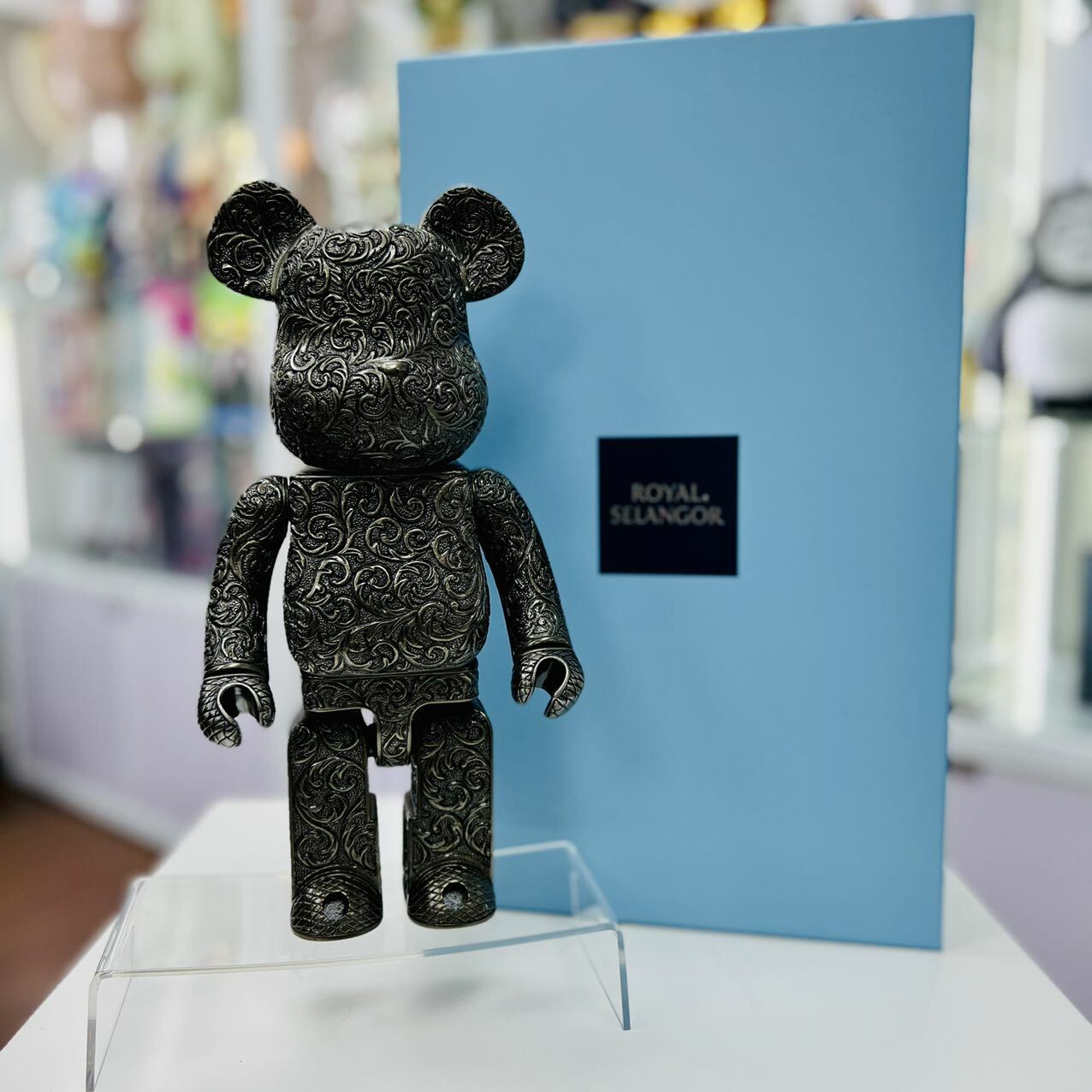 400% Be@rbrick x ROYAL SELANGOR STEAMPUNK ARABESQUE BLACK