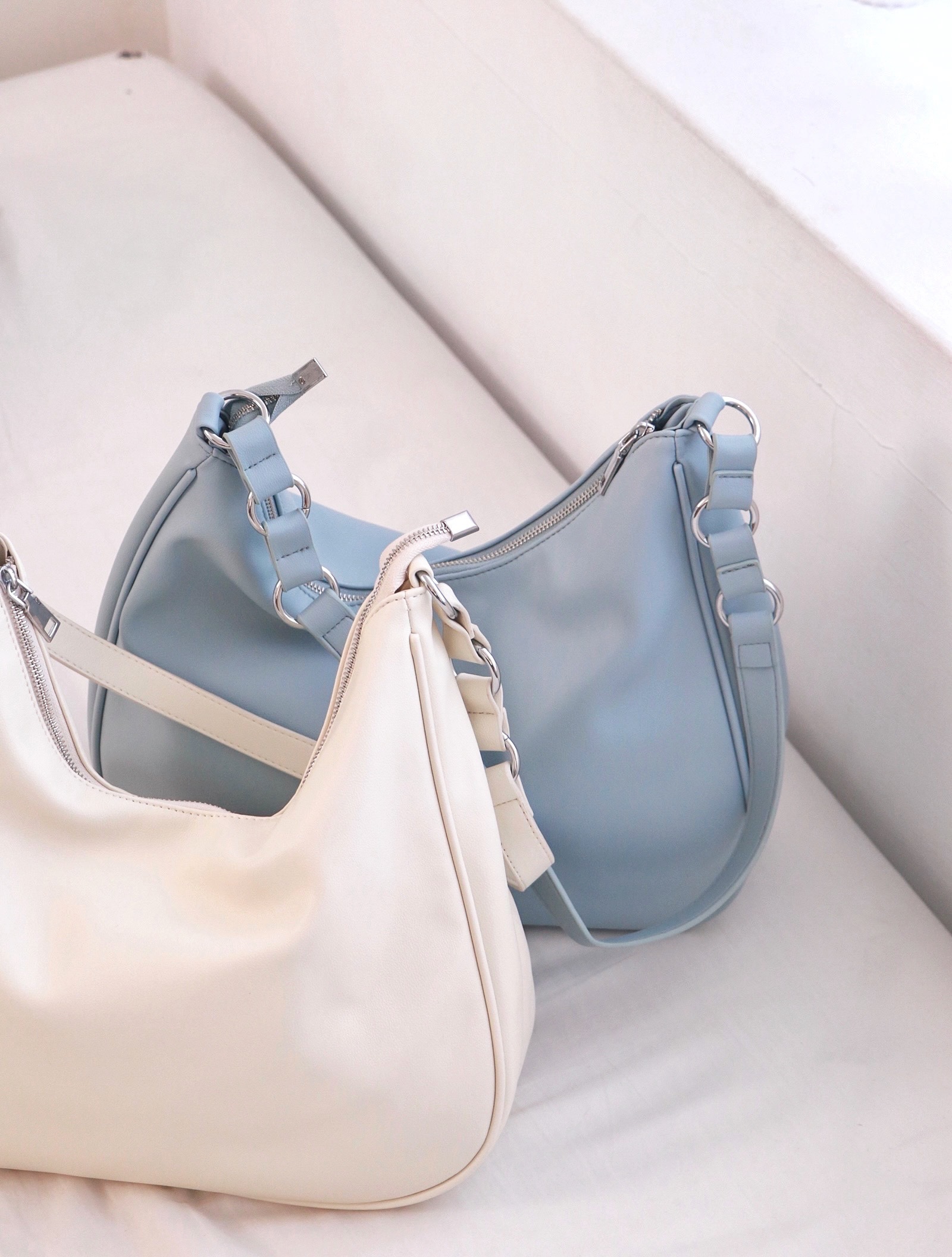 軟皮大容量肩背包