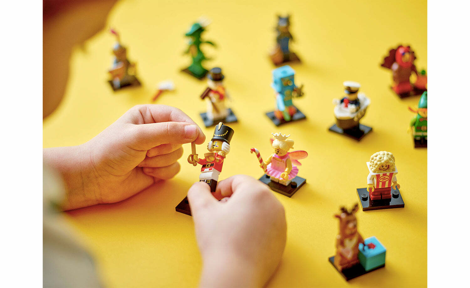 [飛米樂高積木磚賣店] LEGO 71034 Minifigures-第 23 代（一套12隻）