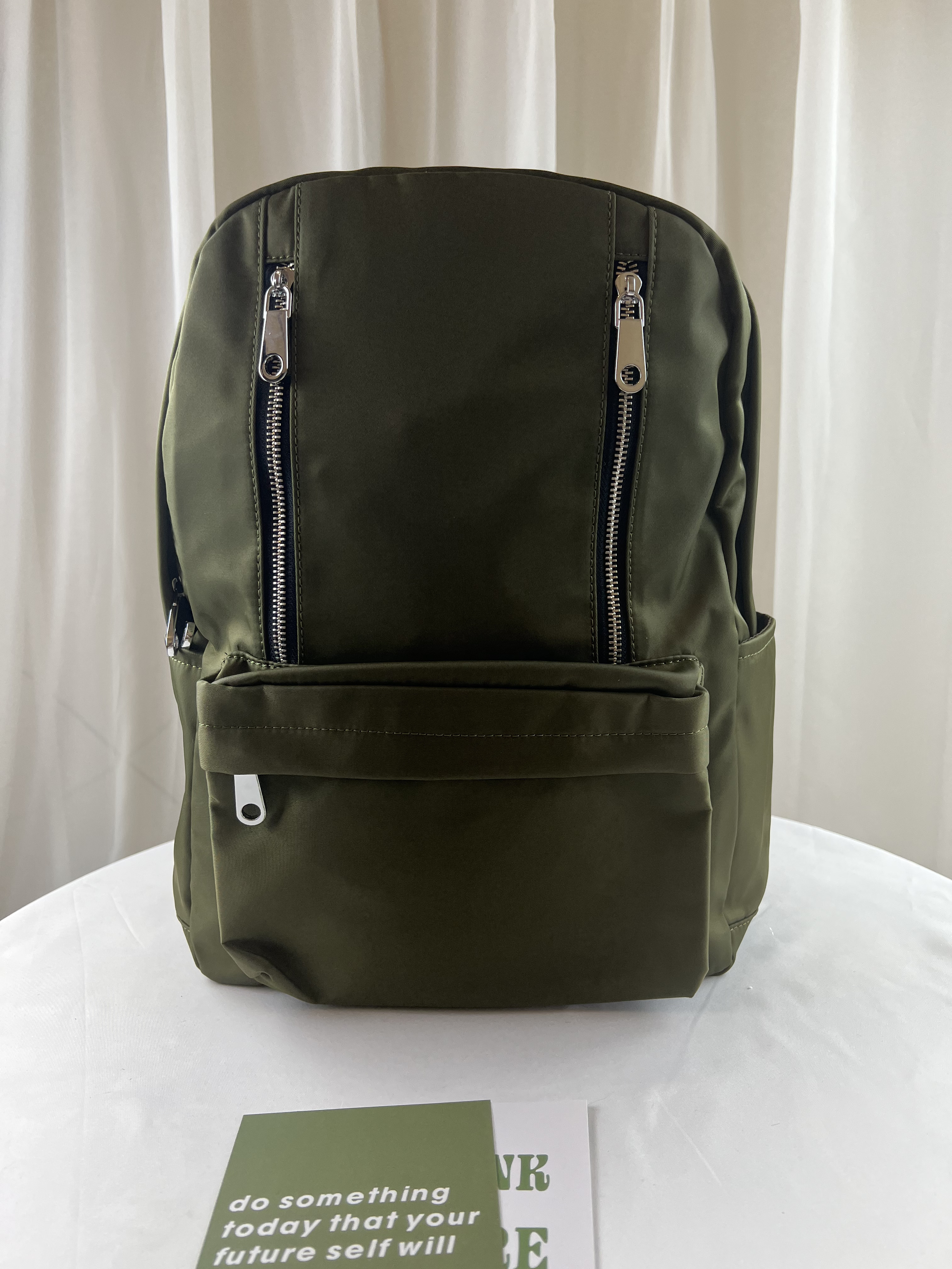 經典綠 素面尼龍防潑水後背包 #SM-1055