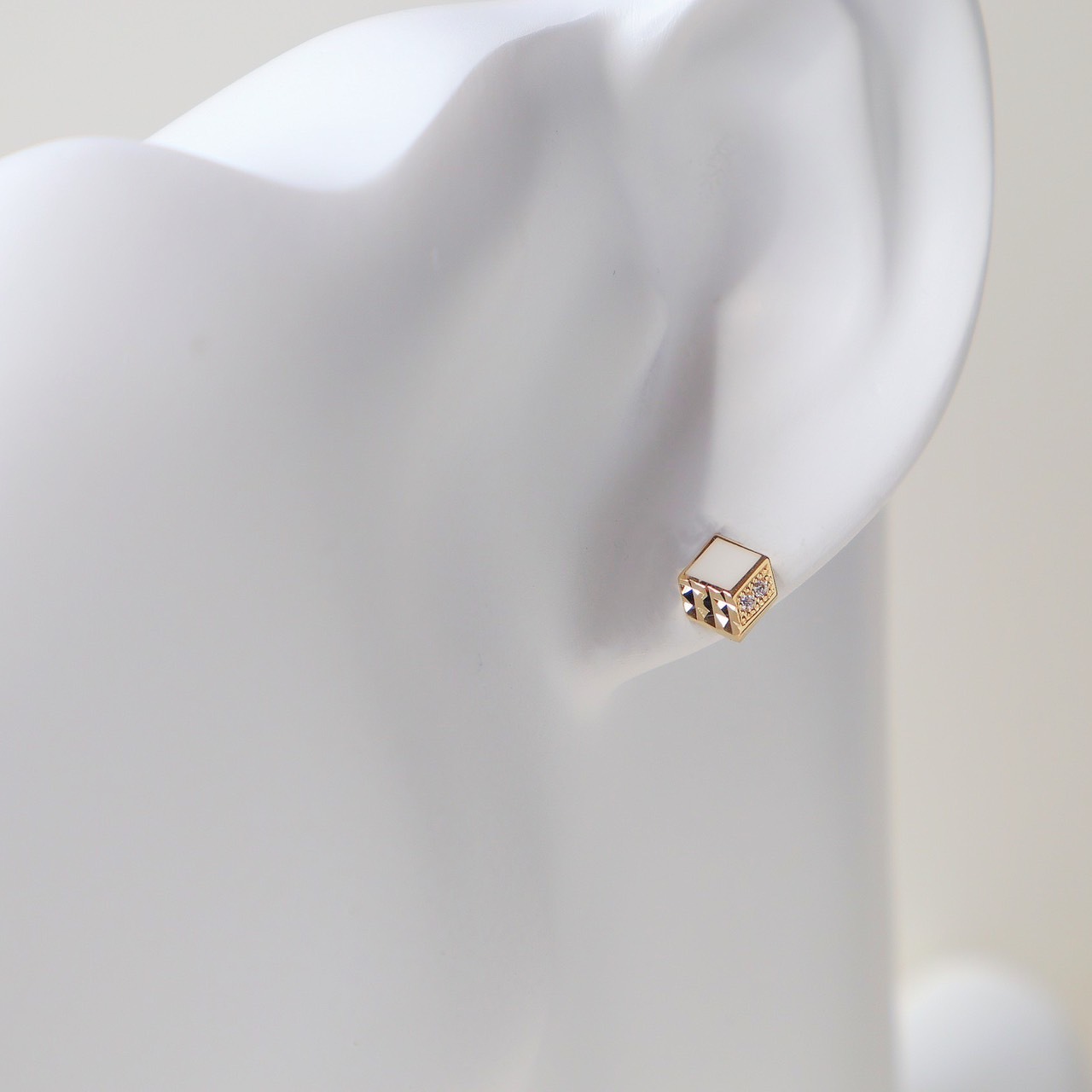 10K/方塊耳環