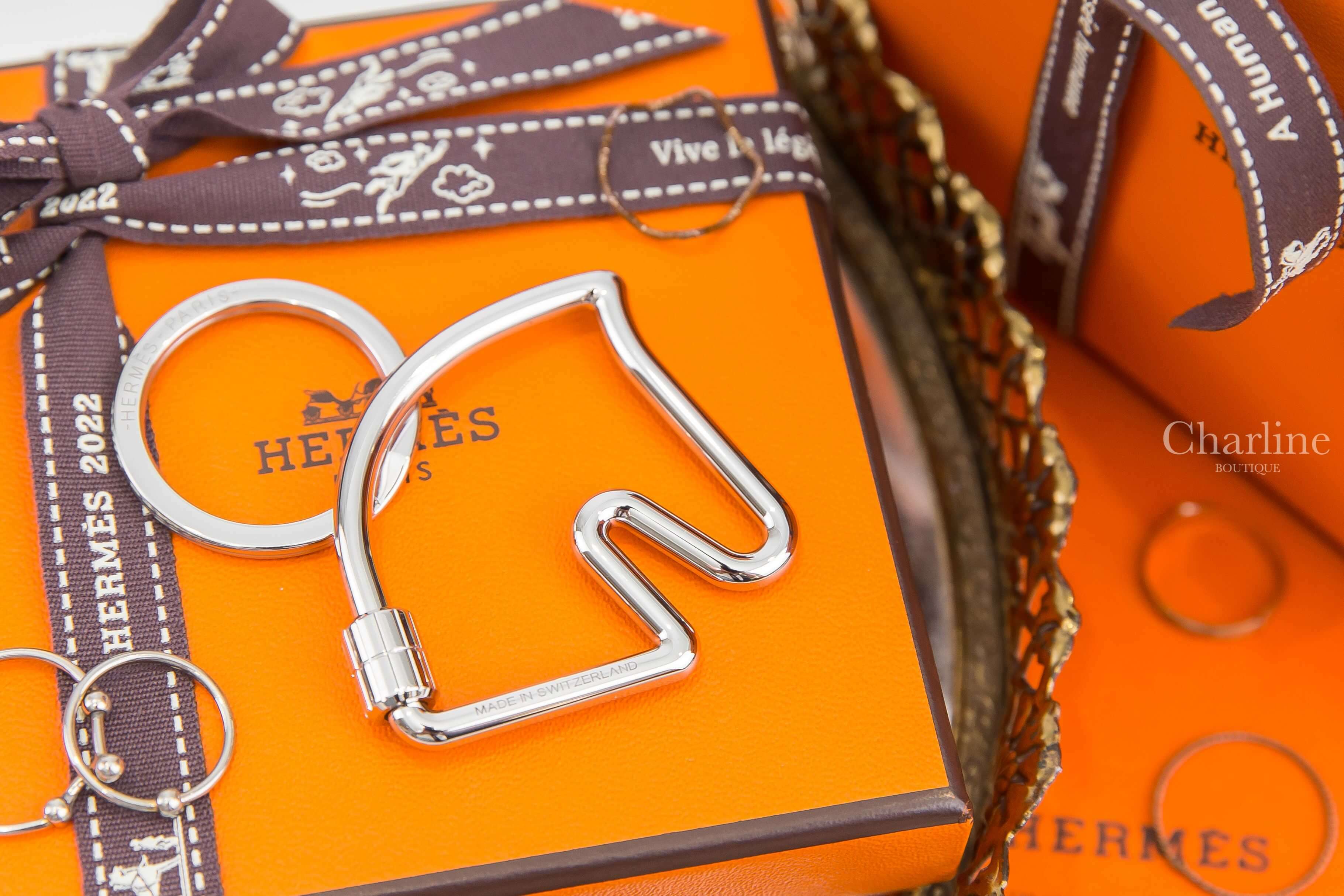 Hermès Cheval Key Ring 銀色簍空馬頭造型不銹鋼鑰匙圈-Charline Boutique 精品代購