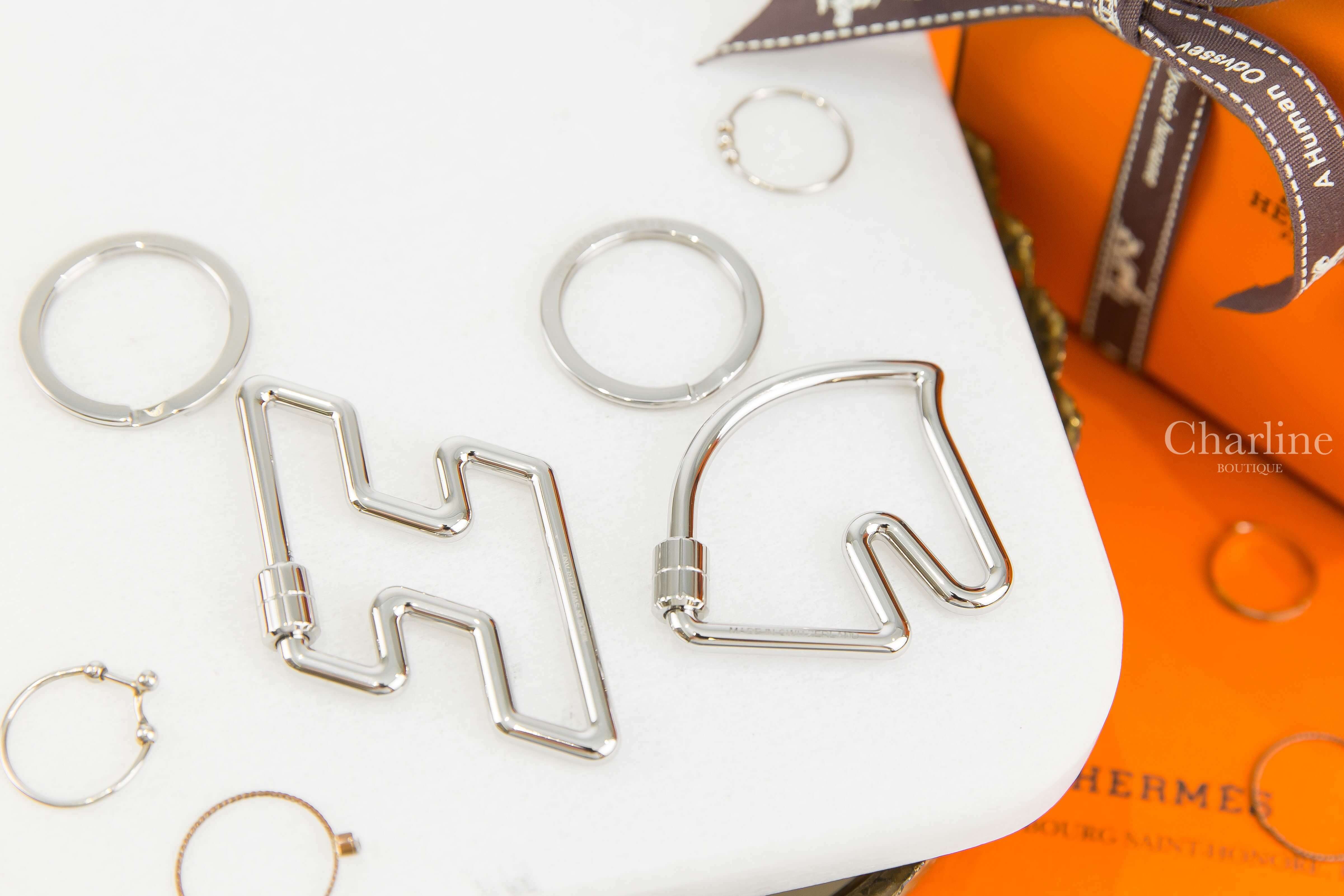 Hermès H Too Speed Key Ring 銀色簍空H不銹鋼鑰匙圈,Hermès Cheval Key Ring 銀色簍空馬頭造型不銹鋼鑰匙圈-Charline Boutique 精品代購