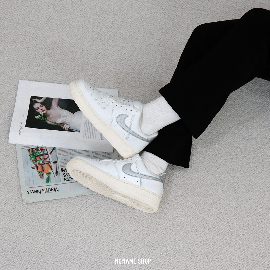 💥瑕疵特價💥 NIKE AIR FORCE 1 07 復古 骨白 奶油底 銀鉤 (女款)