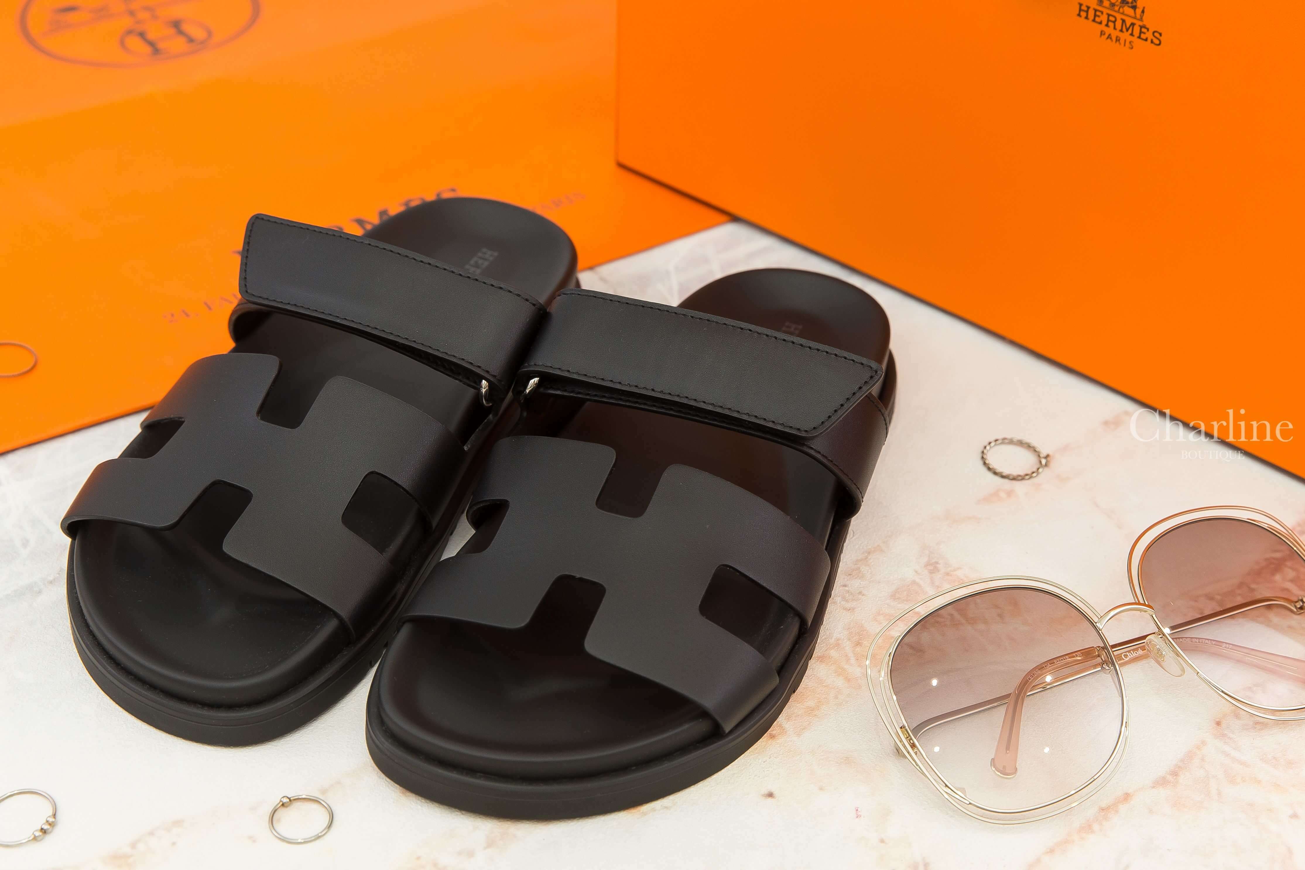 Hermès Chypre Sandal 黑色小牛皮黑底魔鬼氈橡膠平底拖鞋-Charline Boutique 精品代購