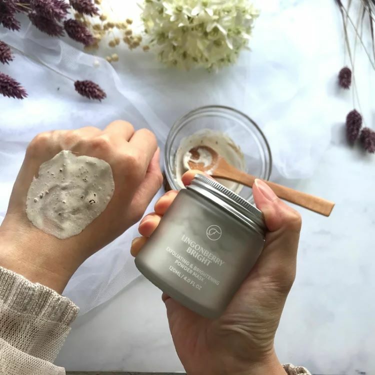 FLOW COSMETICS Lingonberry Bright Mask