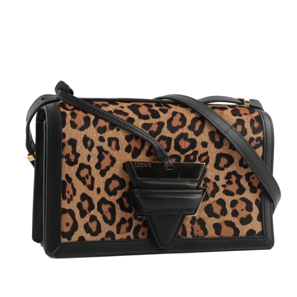 【LOEWE】Barcelona 豹紋牛皮翻蓋三角包(黑色)